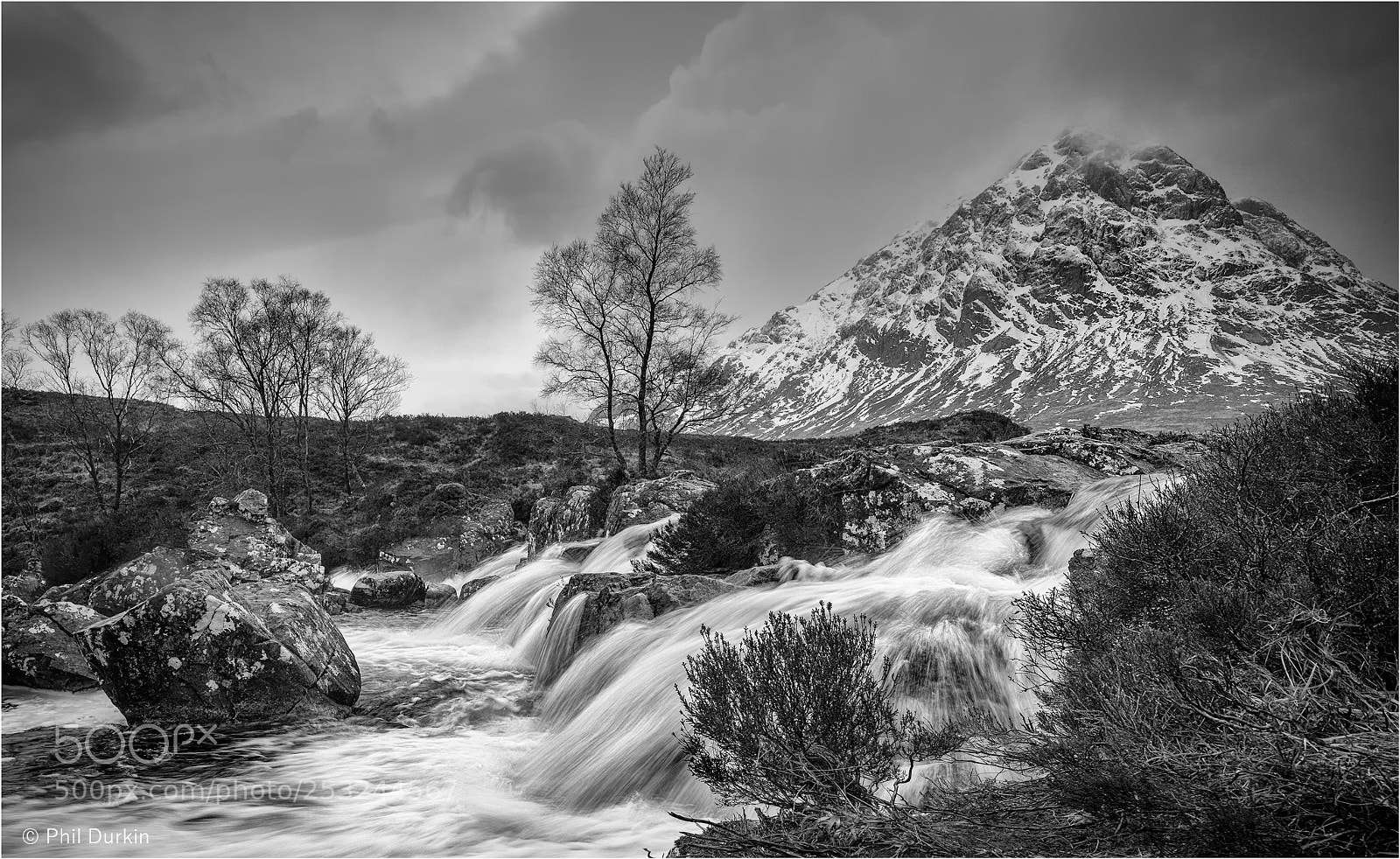 Canon EOS 5D Mark IV sample photo. The buachaille in mono photography