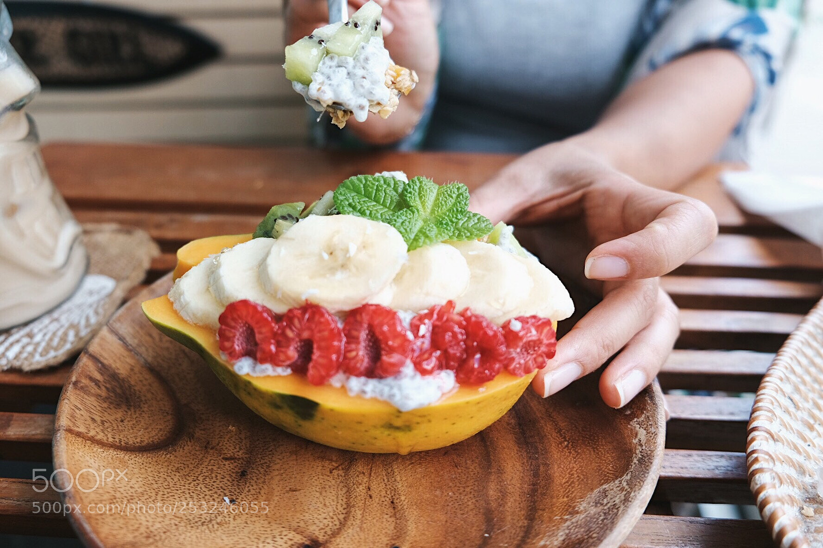 Fujifilm X-T20 sample photo. Papaya bowl photography