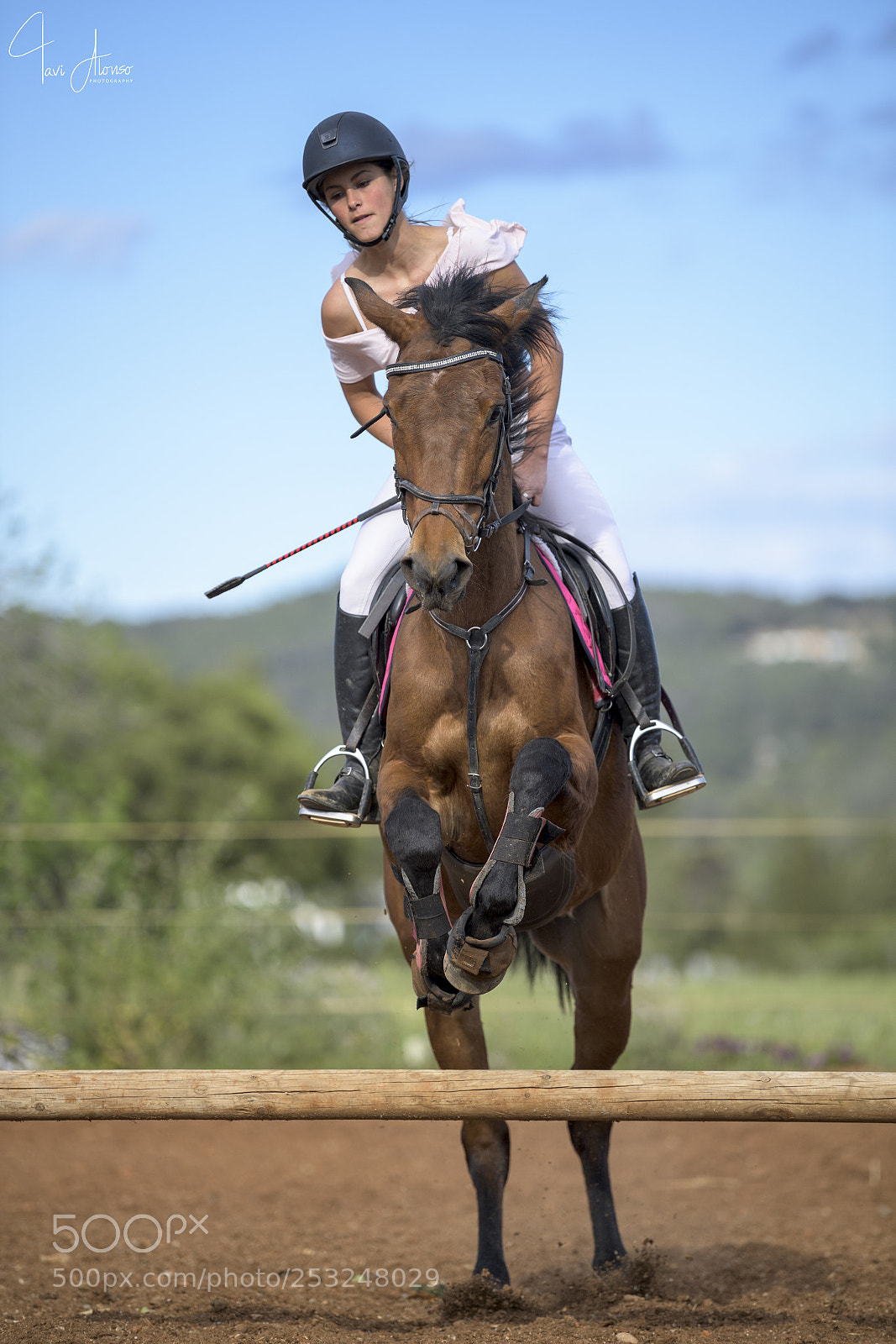Nikon D5 sample photo. Valentina & channel taking off photography