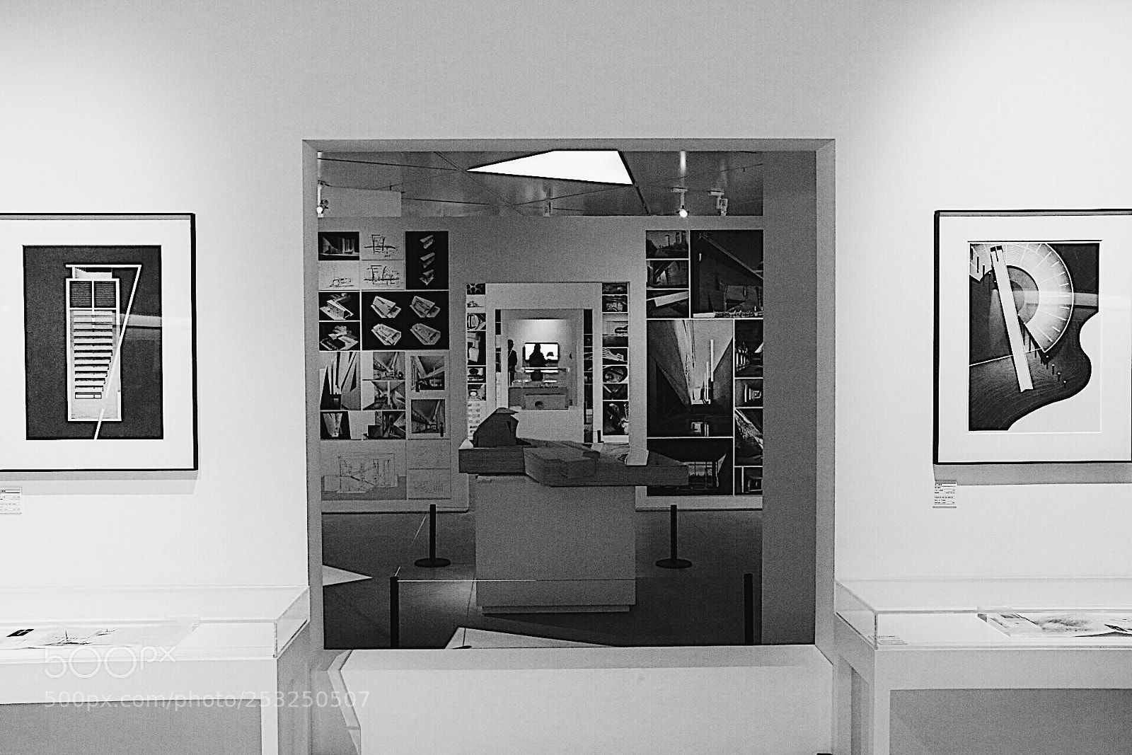Canon EOS 70D sample photo. Exhibition photography