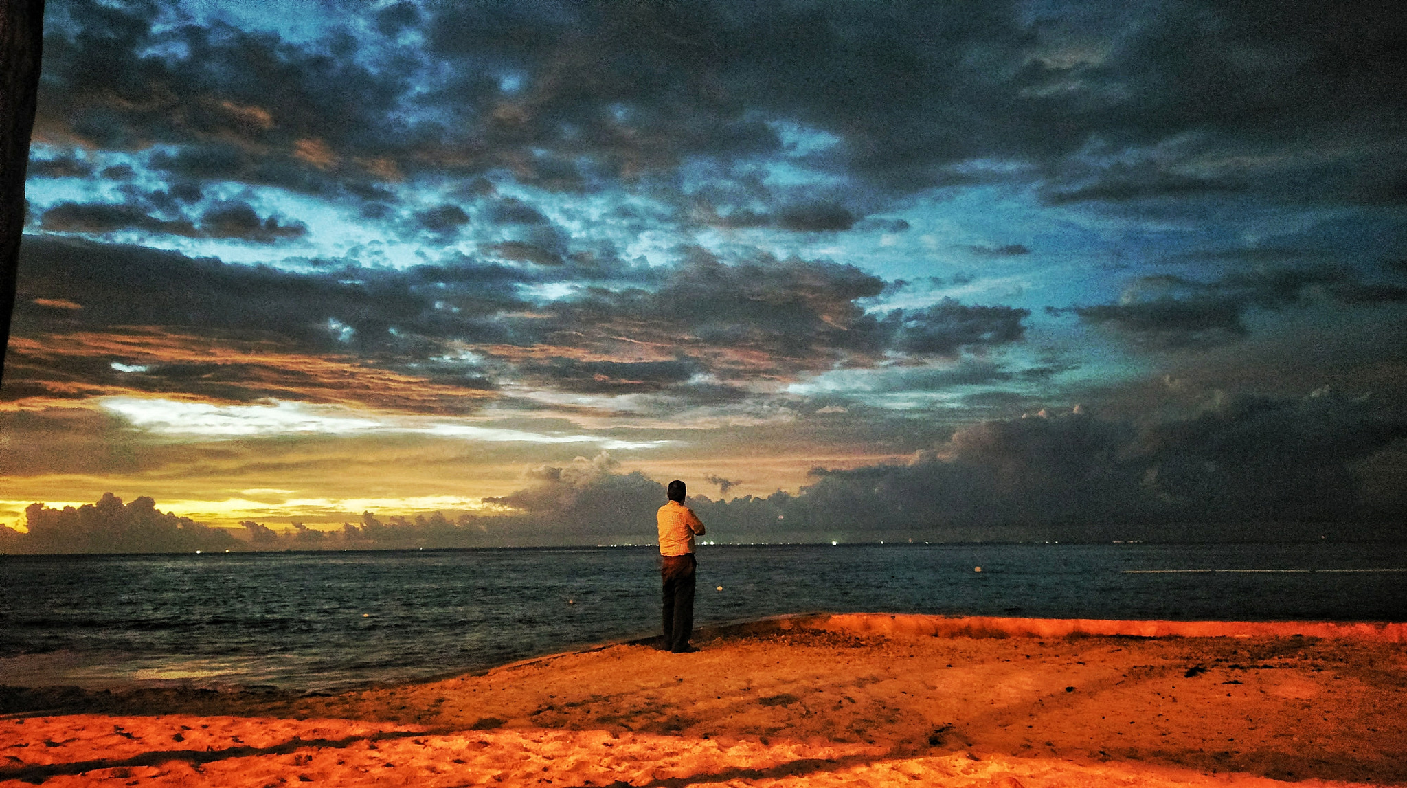 HTC 10 sample photo. Mi padre y el mar photography