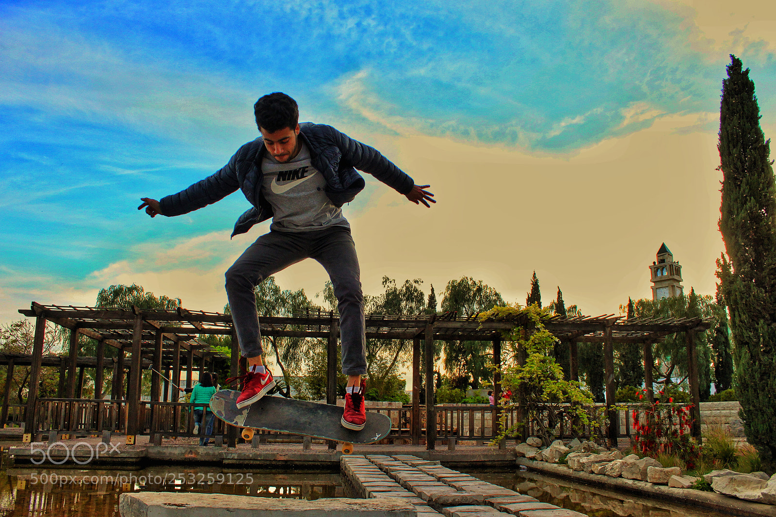 Canon EOS 500D (EOS Rebel T1i / EOS Kiss X3) sample photo. Skateboard jumping photography