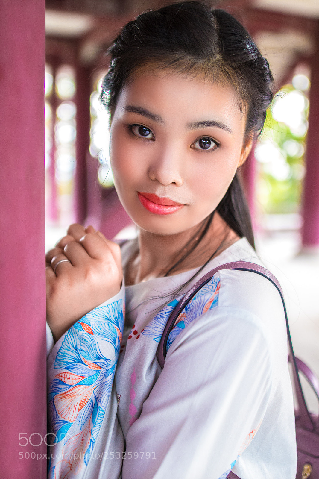 Canon EOS M10 sample photo. 塔亭楼下 photography