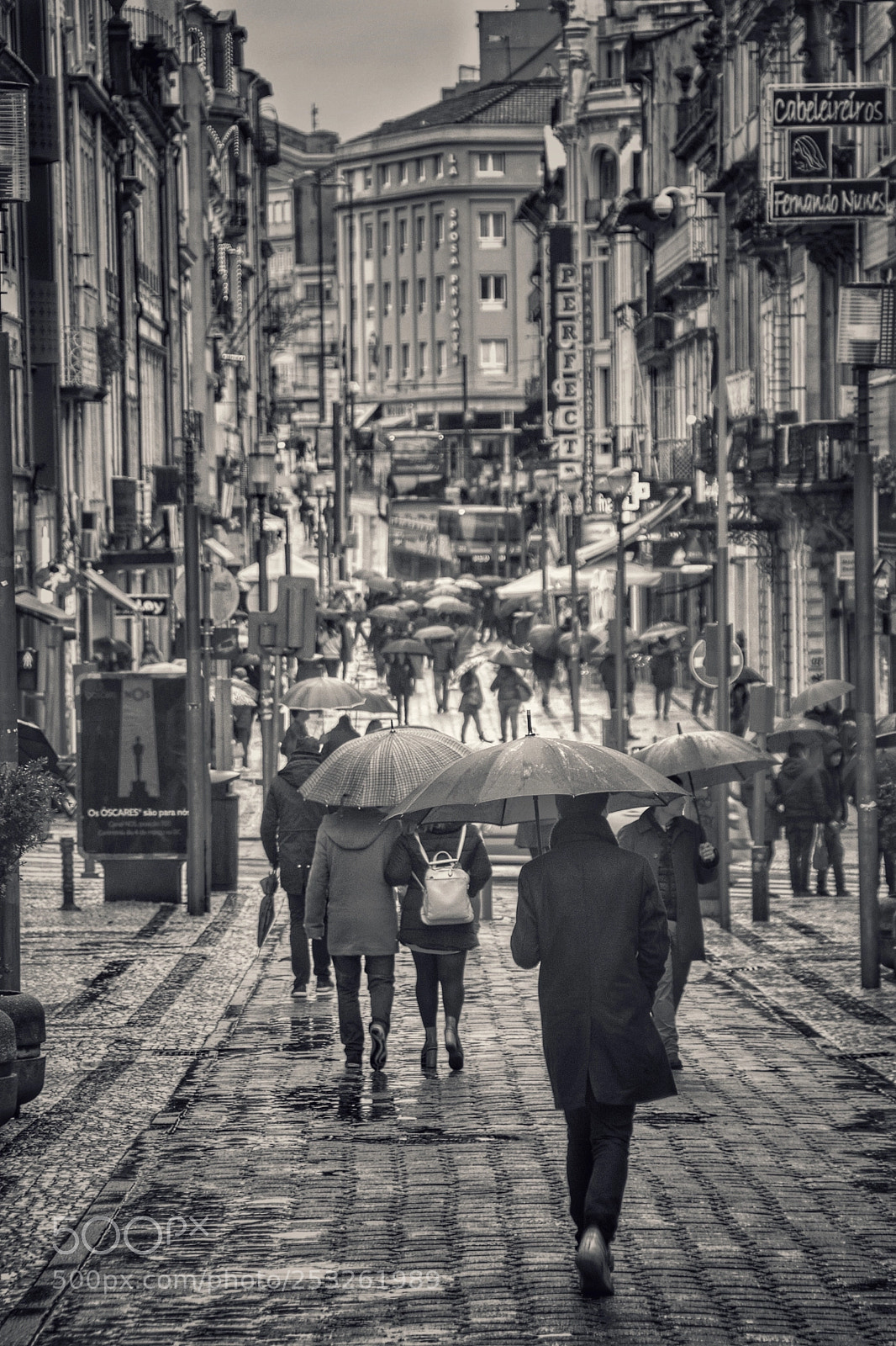 Nikon D5500 sample photo. Rainy street photography