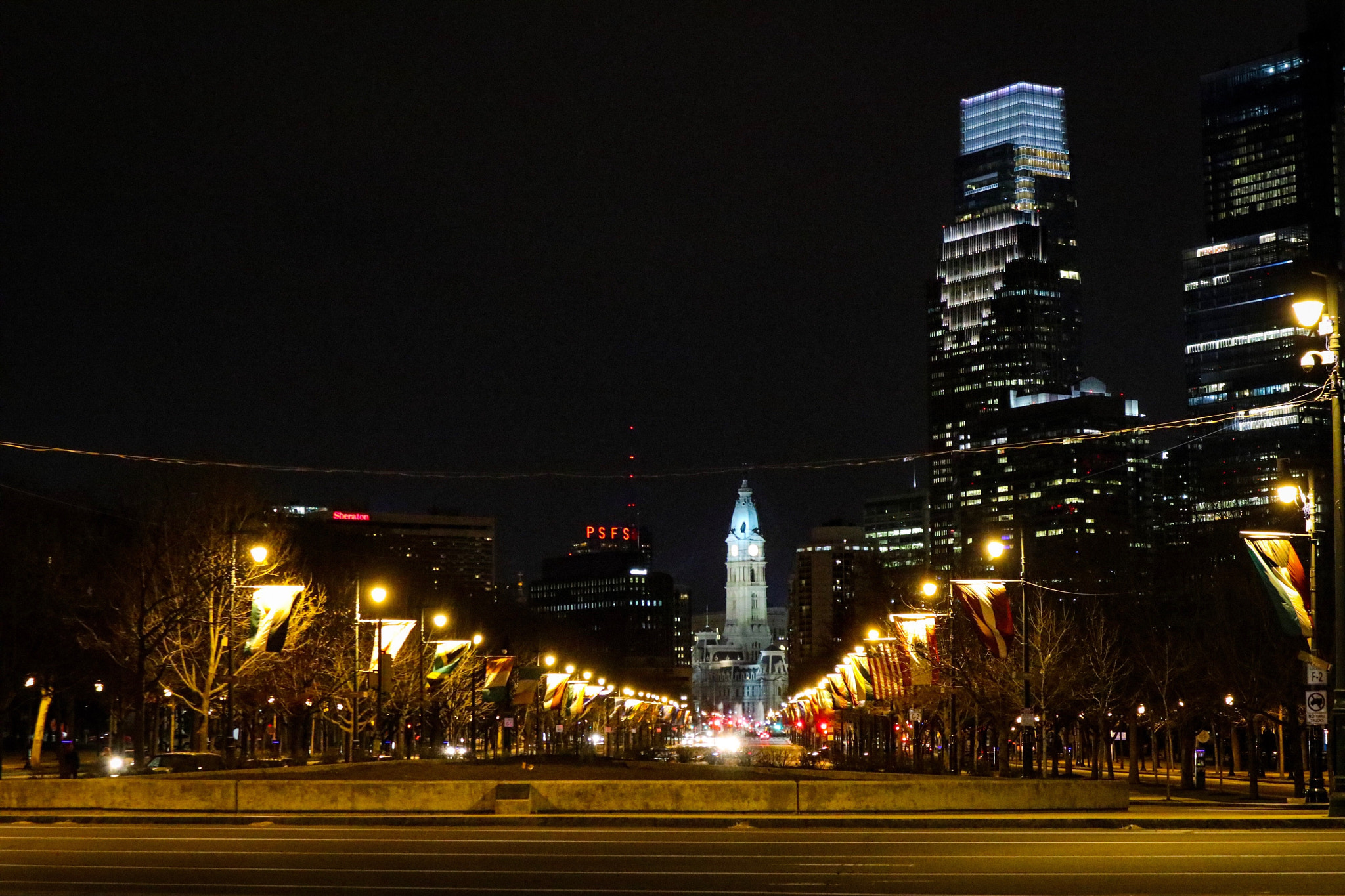 Canon EOS M100 sample photo. Philly tonight photography