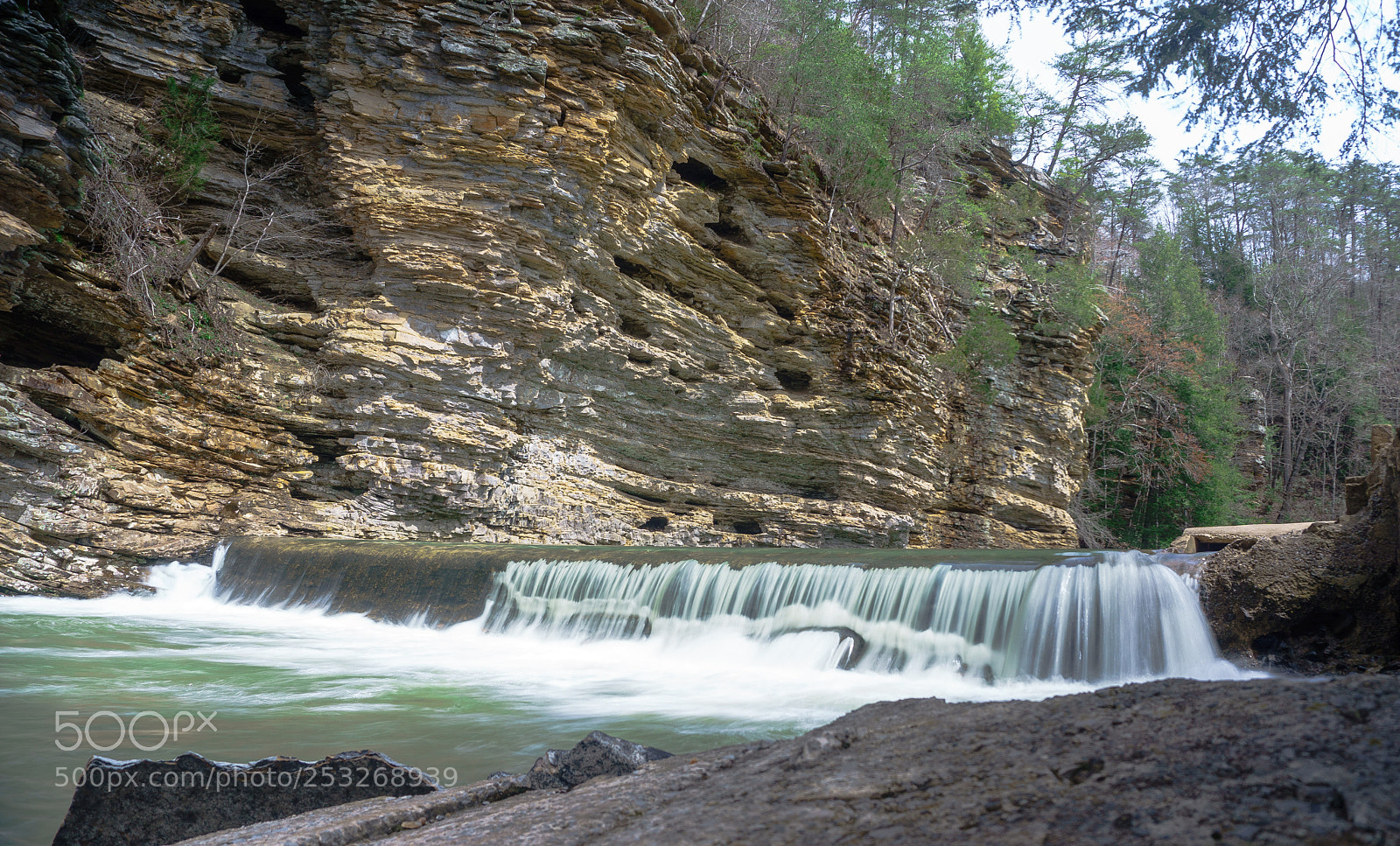Sony a6000 sample photo. Small but pretty waterfall photography