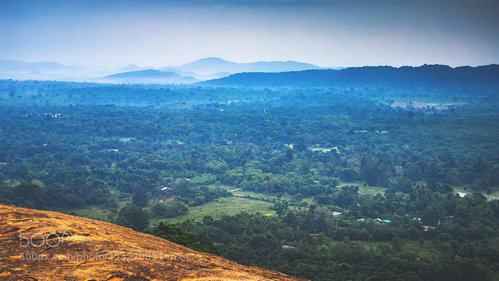 Canon EOS 600D (Rebel EOS T3i / EOS Kiss X5) sample photo. The view from pidurangala photography