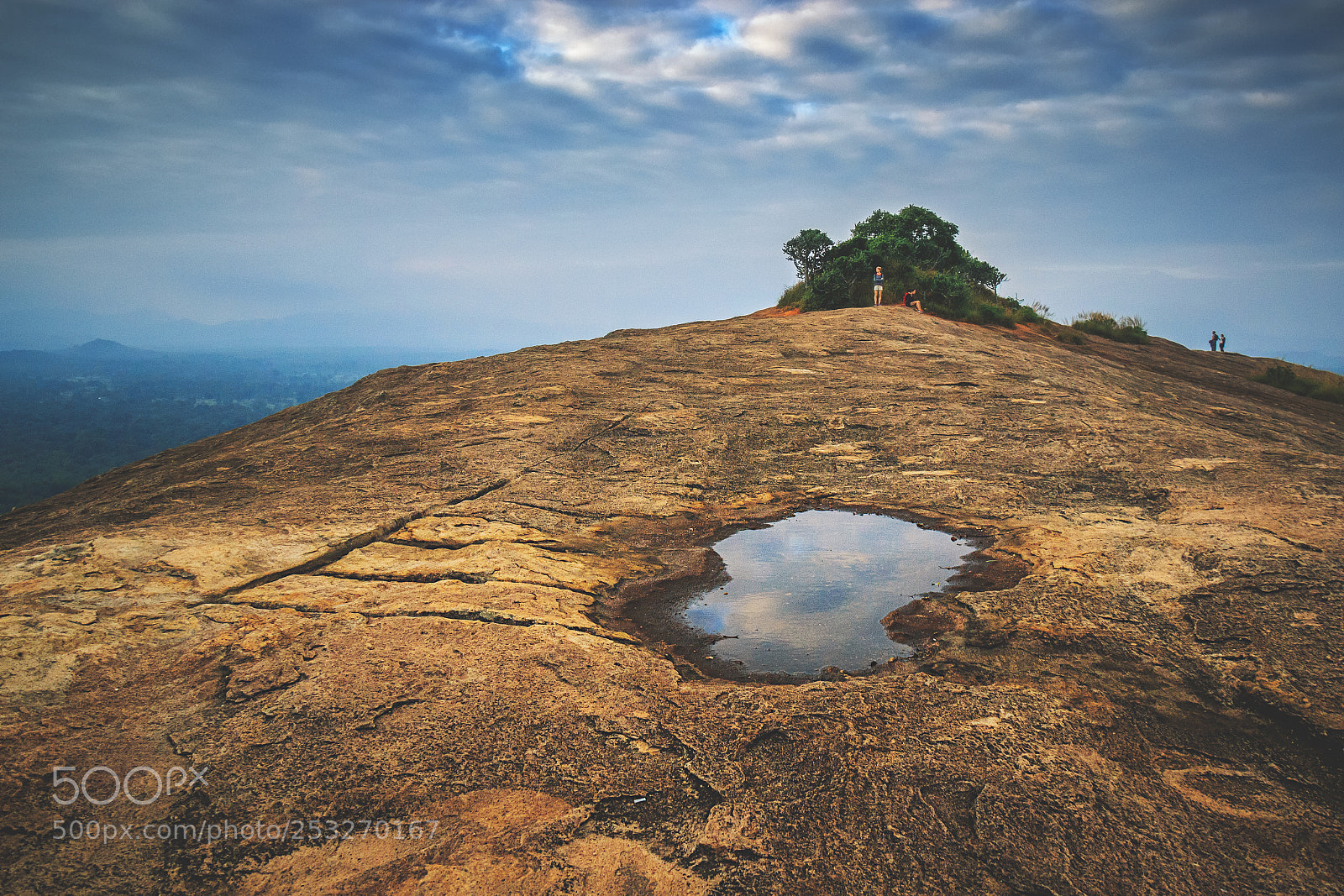 Canon EOS 600D (Rebel EOS T3i / EOS Kiss X5) sample photo. The summit of pidurangala photography