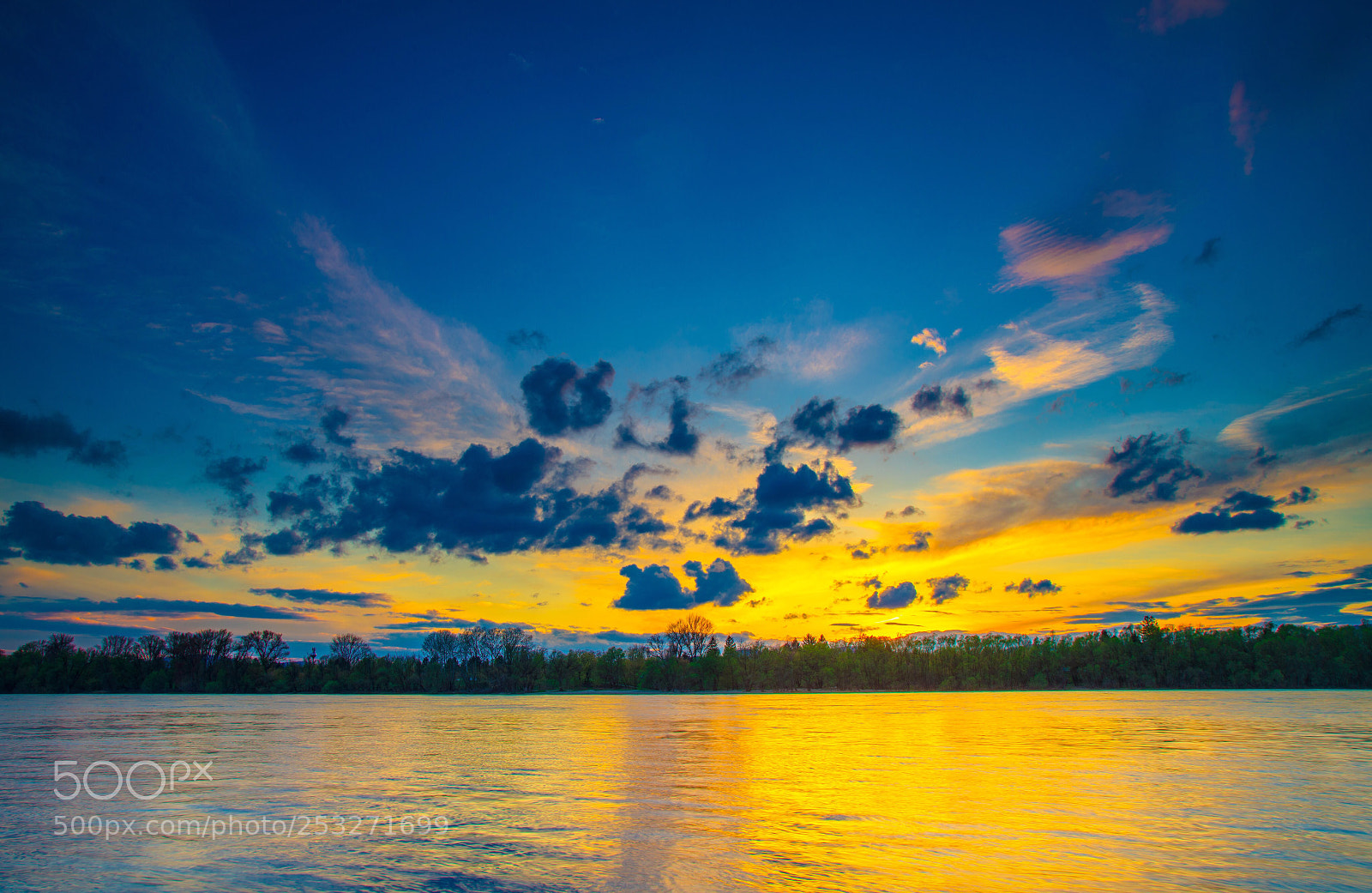 Sony a7R III sample photo. Blue&yellow photography