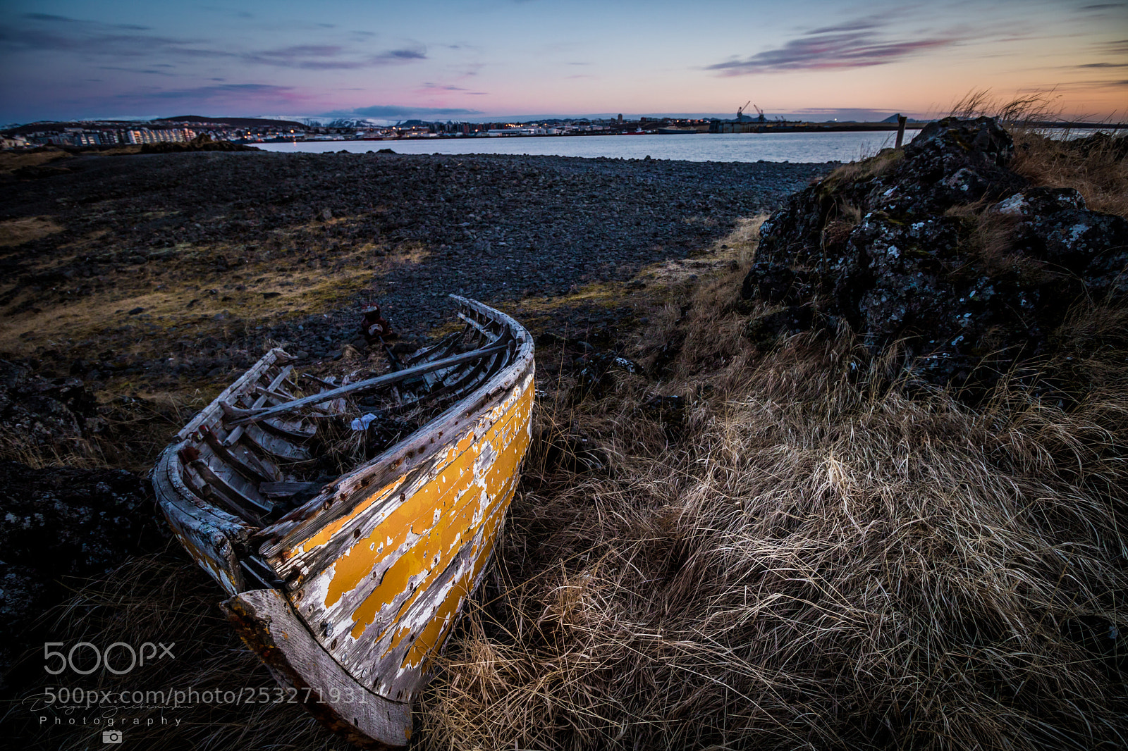 Canon EOS 750D (EOS Rebel T6i / EOS Kiss X8i) sample photo. The lost boat photography