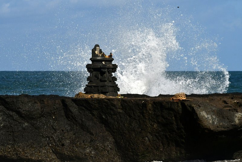Nikon AF-S Nikkor 200-500mm F5.6E ED VR sample photo. Canggu bali sea beach indonesia photography