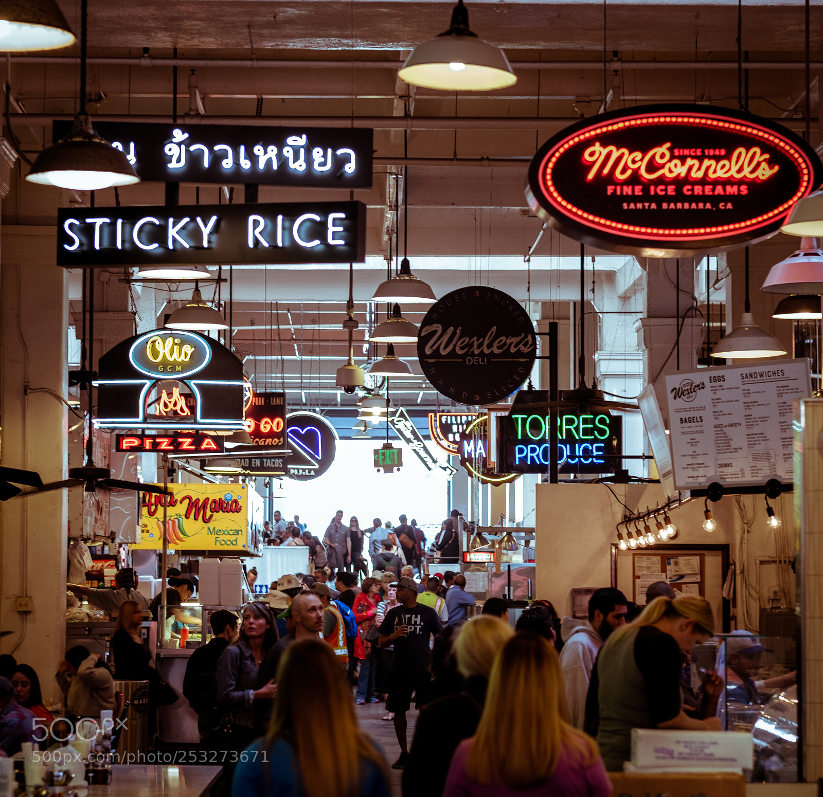 Fujifilm X-T20 sample photo. Grand central market photography