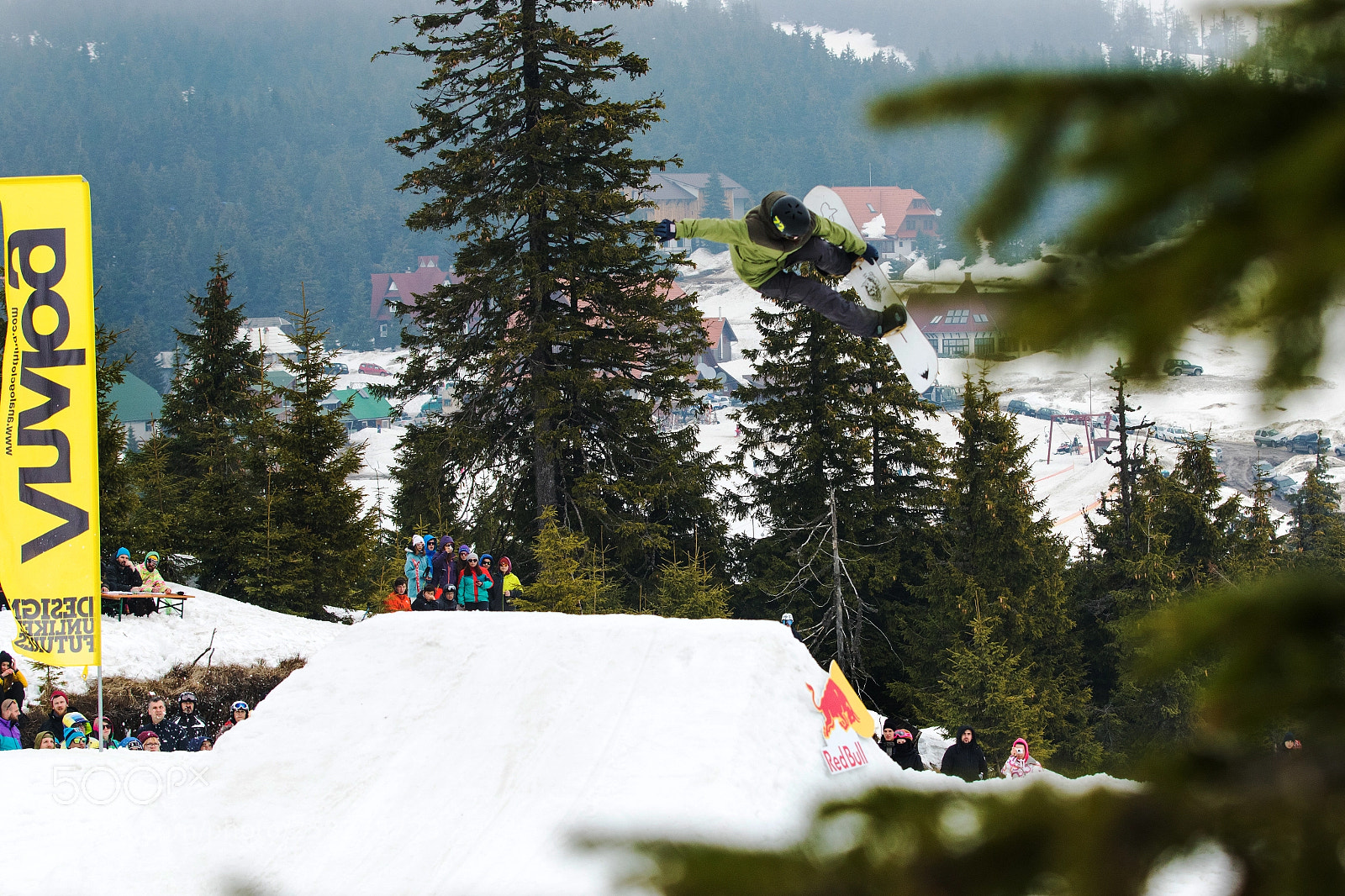 Canon EOS 7D Mark II sample photo. Battle on snow photography