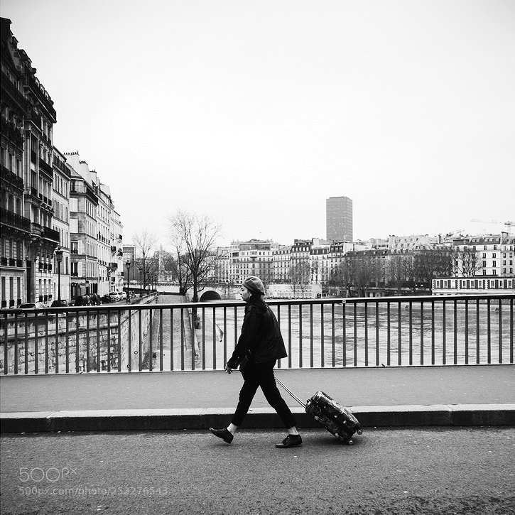 Fujifilm X-Pro1 sample photo. L'arrivée est proche photography