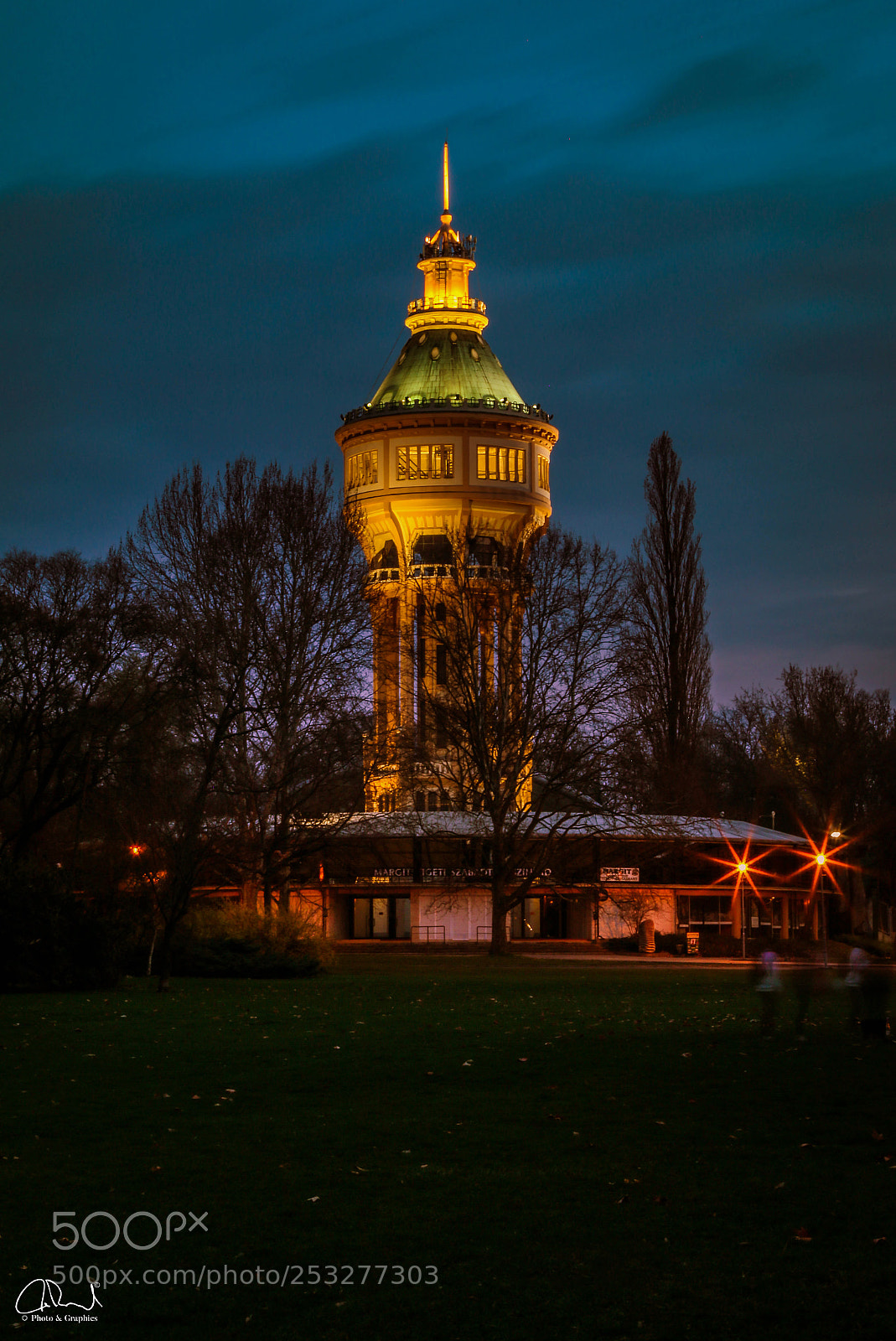 Canon EOS 70D sample photo. Budapest water tower photography
