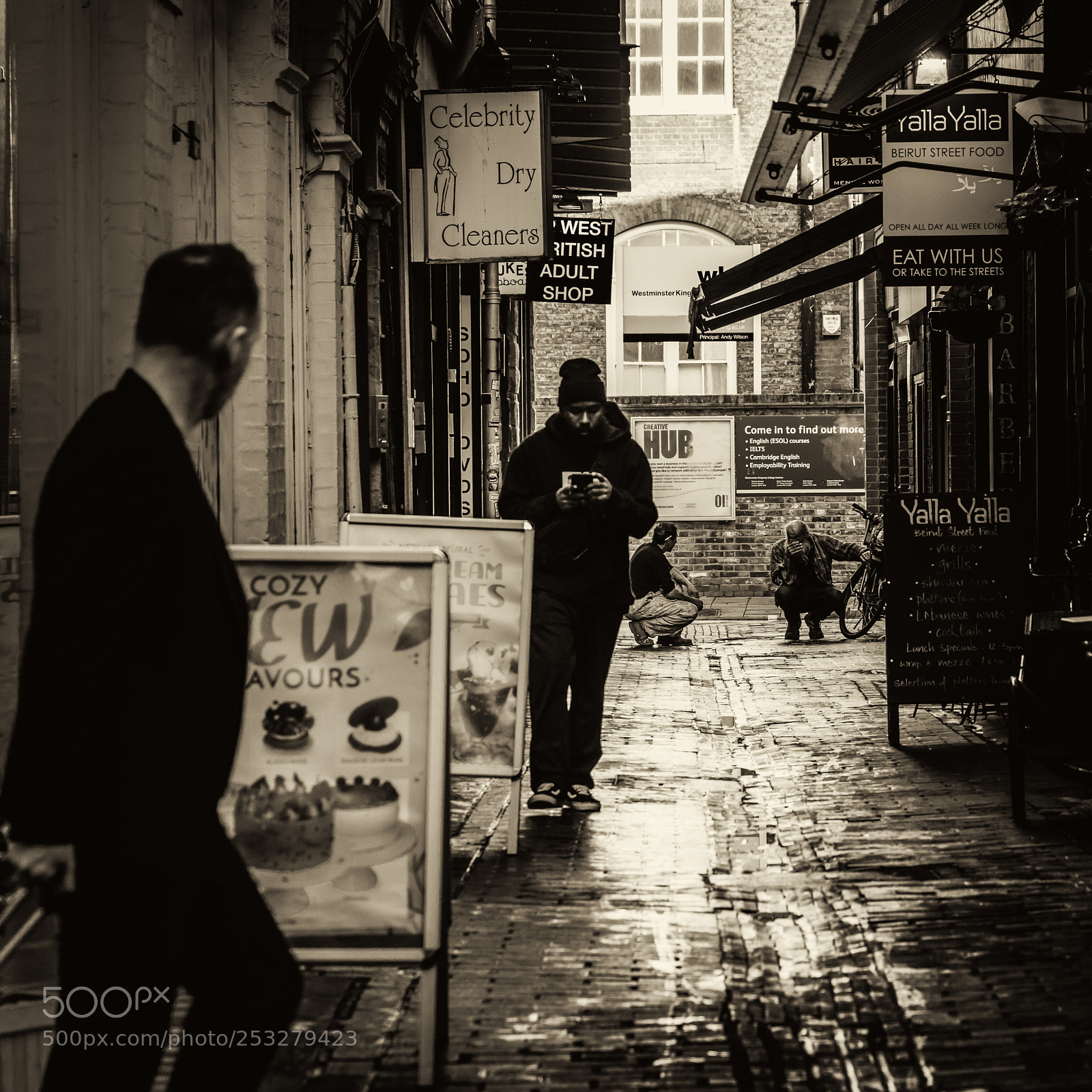 Nikon D7200 sample photo. Streets in the morning photography