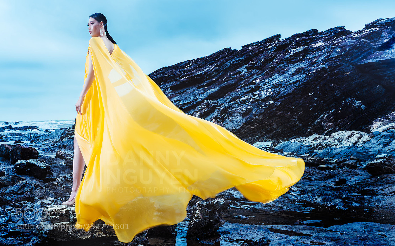 Sony a7R III sample photo. Yellow photography