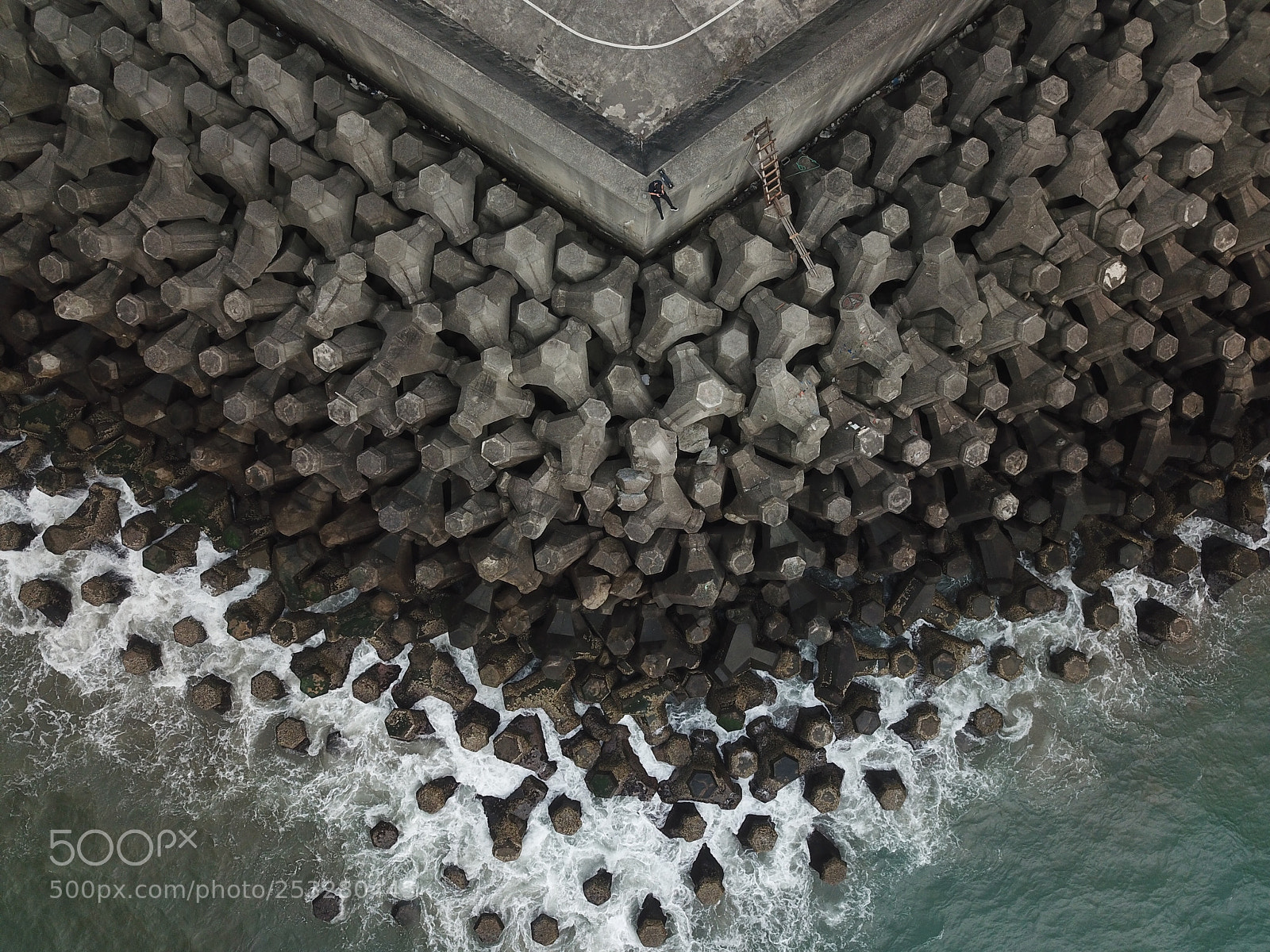DJI FC220 sample photo. 停滯的時間 photography