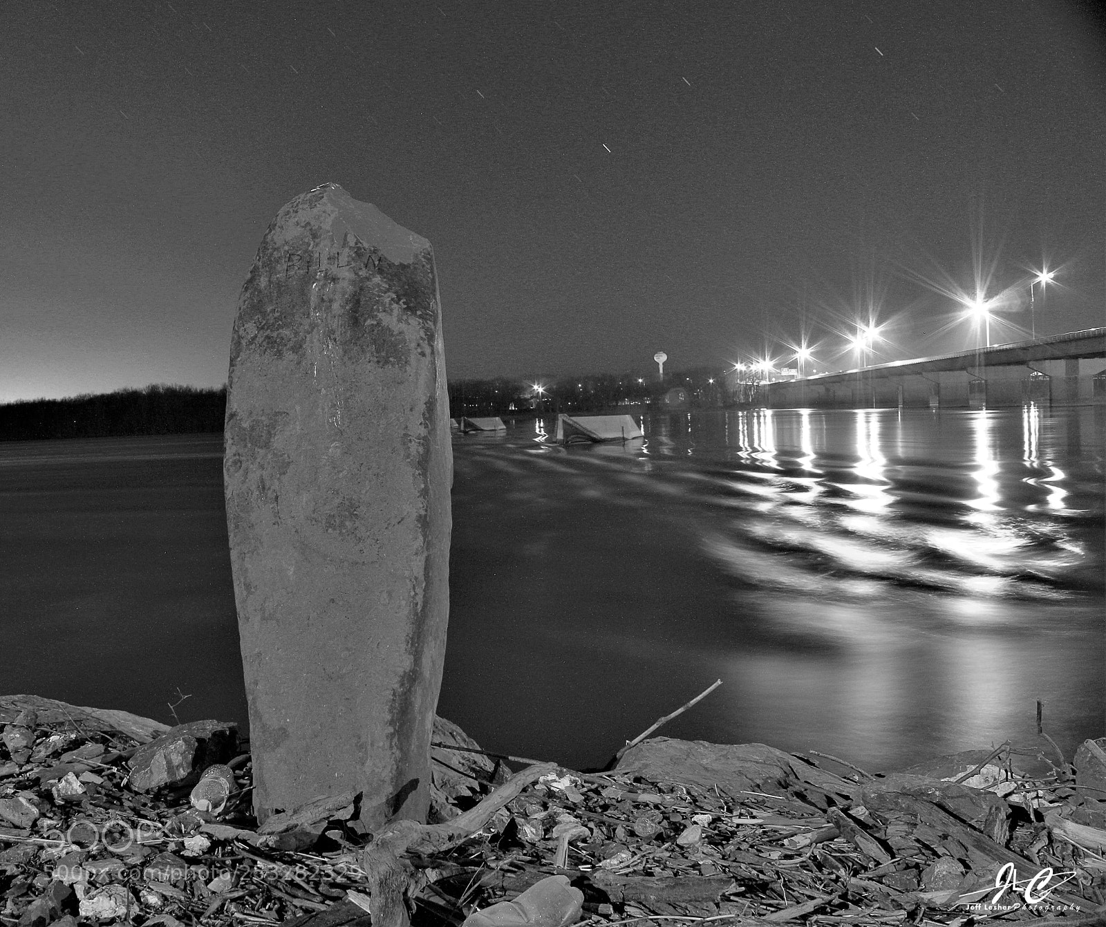 Canon EOS 1300D (EOS Rebel T6 / EOS Kiss X80) sample photo. Monolith black n white photography