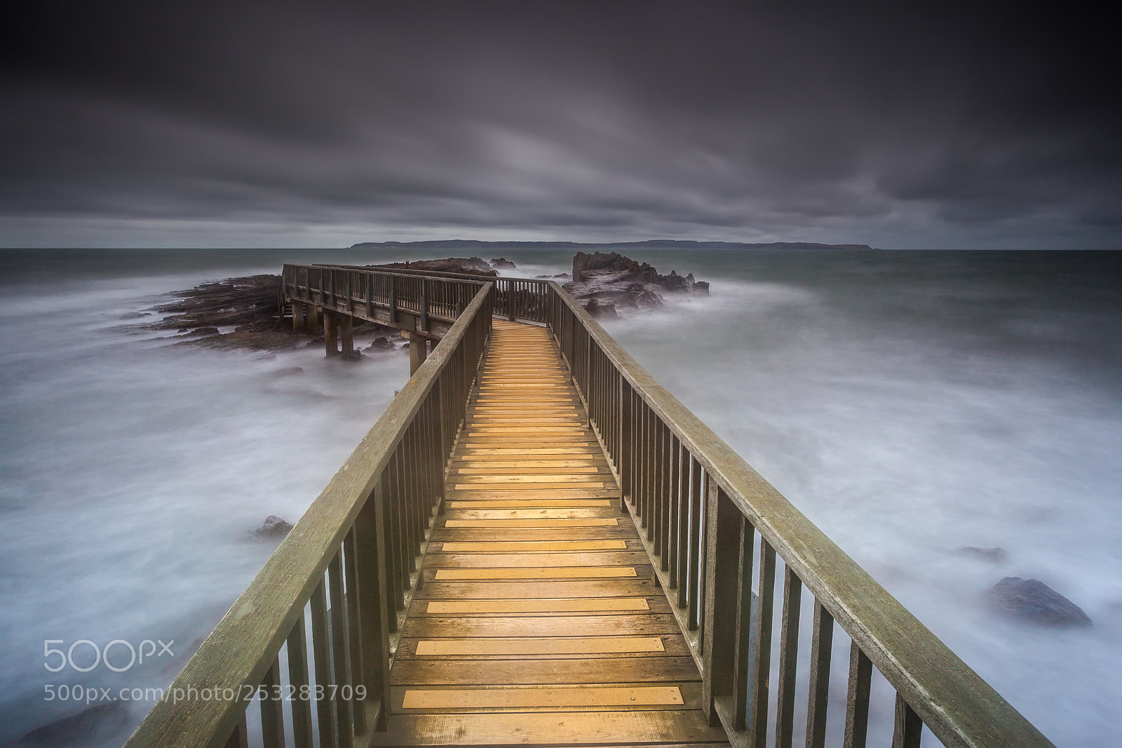 Canon EOS 5D Mark II sample photo. The pier photography