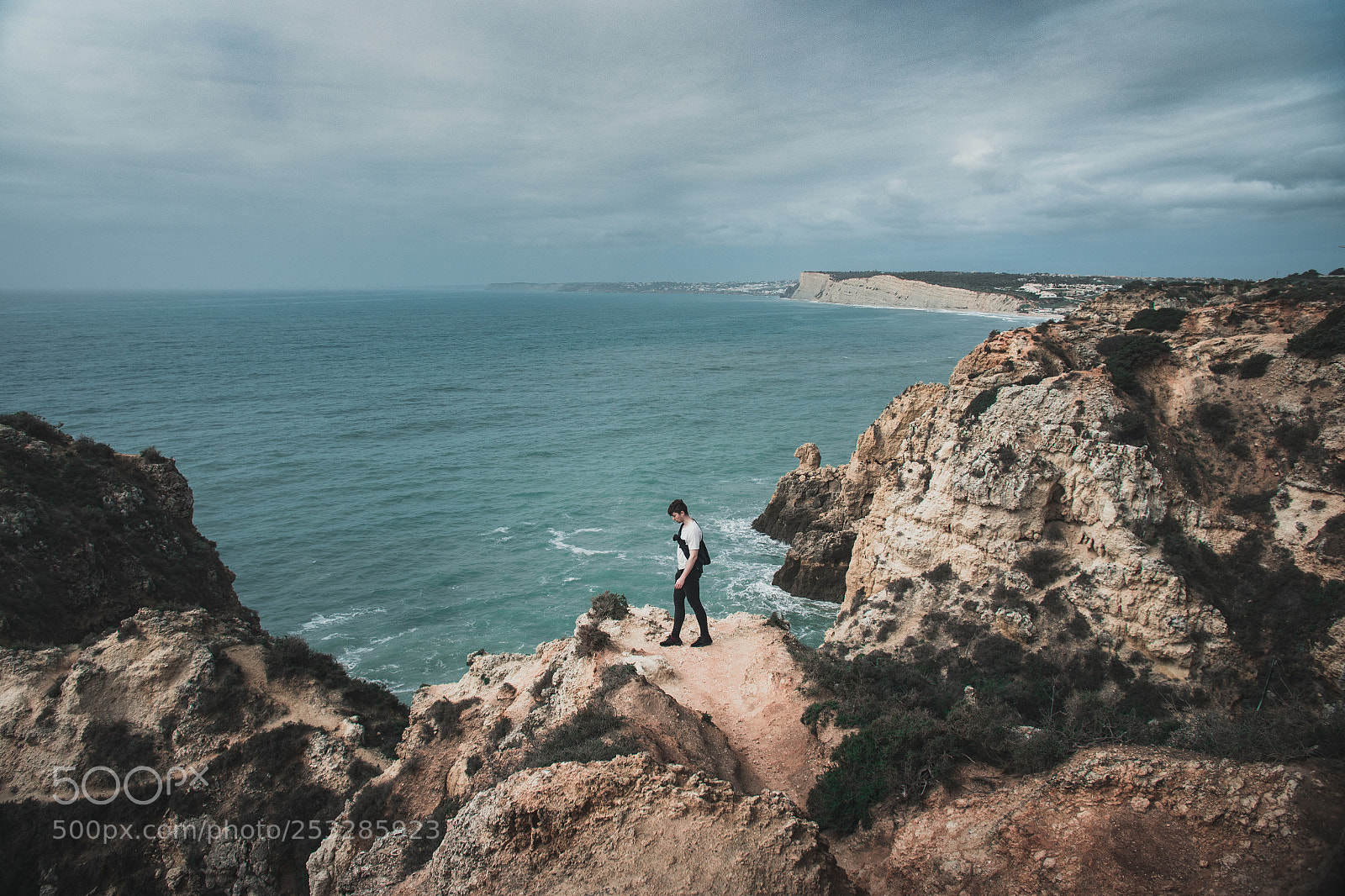 Panasonic Lumix DC-GH5 sample photo. Man on the edge photography