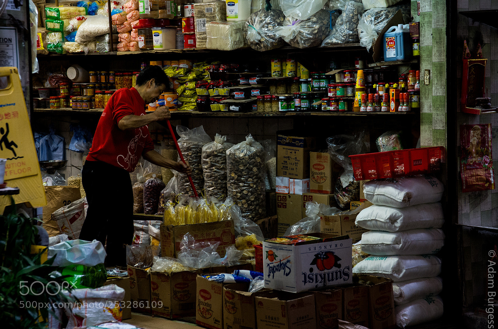 Pentax K-30 sample photo. Clean shope photography