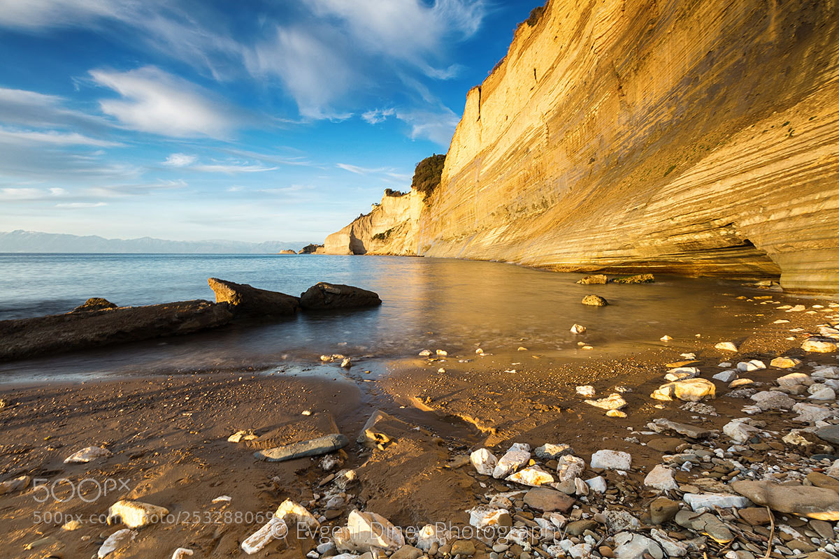 Canon EOS 5DS R sample photo. Loggas cliff photography