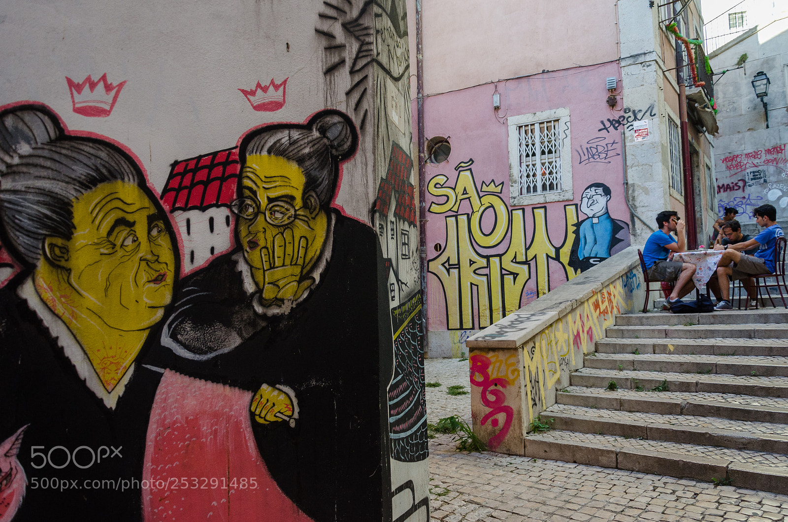 Nikon D7000 sample photo. Street talks photography