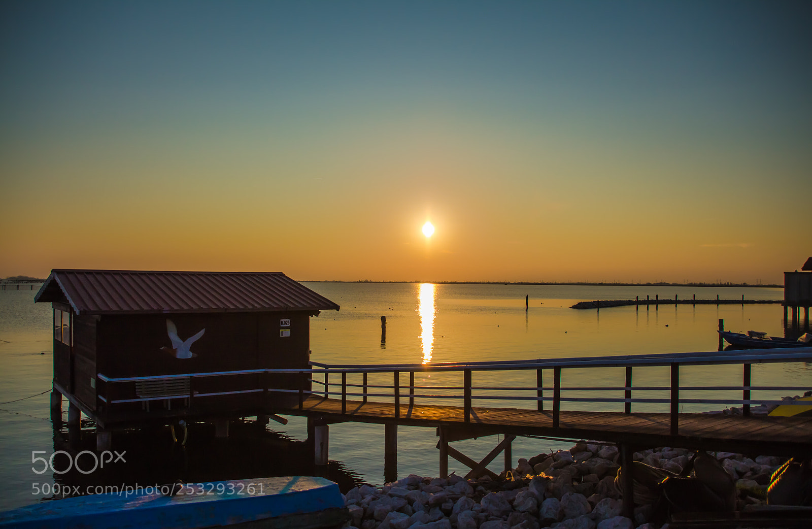 Canon EOS 700D (EOS Rebel T5i / EOS Kiss X7i) sample photo. When the fish house photography