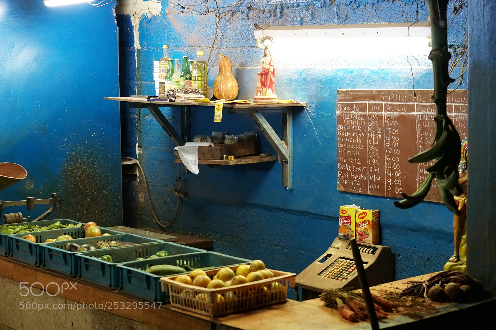 Sony a6500 sample photo. Cuban store photography