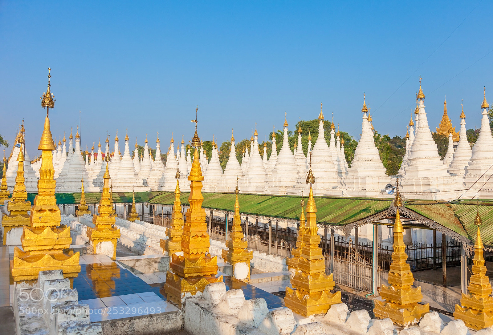 Canon EOS 5D Mark II sample photo. Sandamuni pagoda in mandalay photography