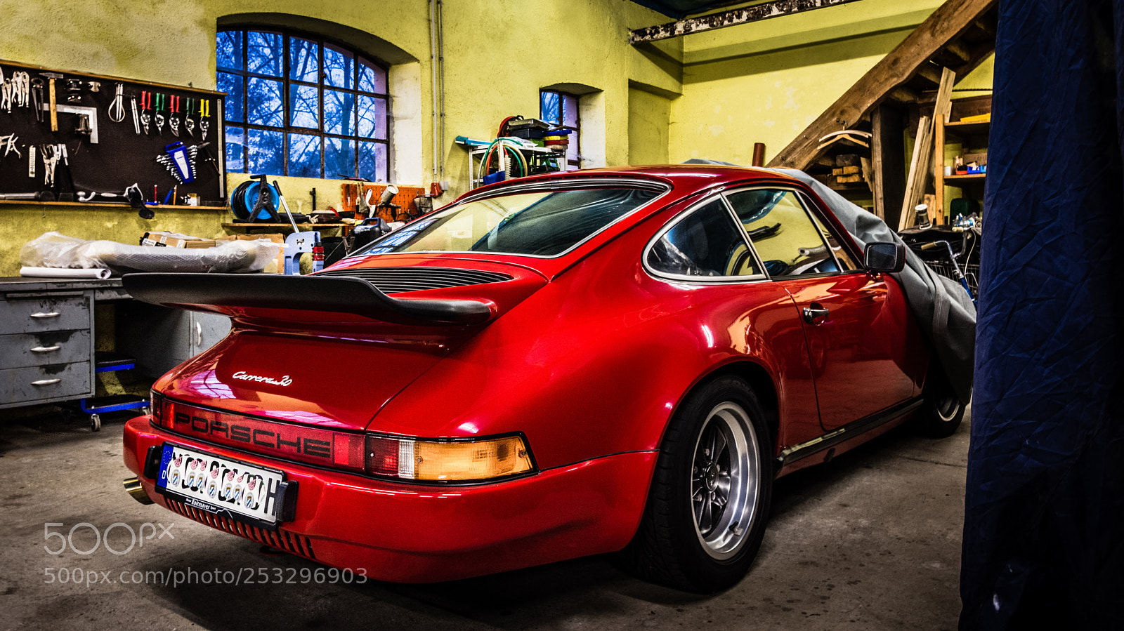 Nikon D7200 sample photo. Porsche carrera 3.0 in workshop photography