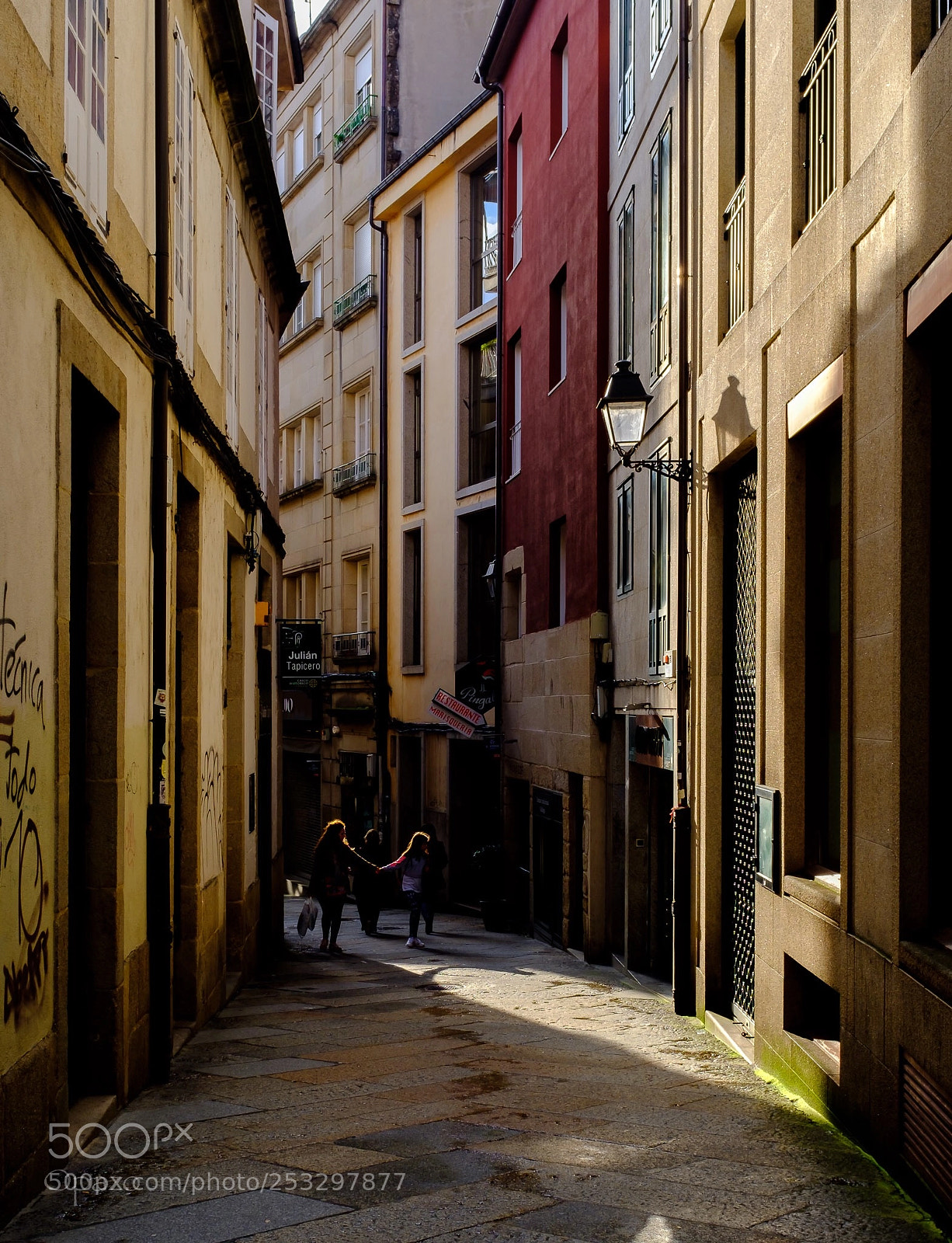 Fujifilm X100F sample photo. Sombras. photography
