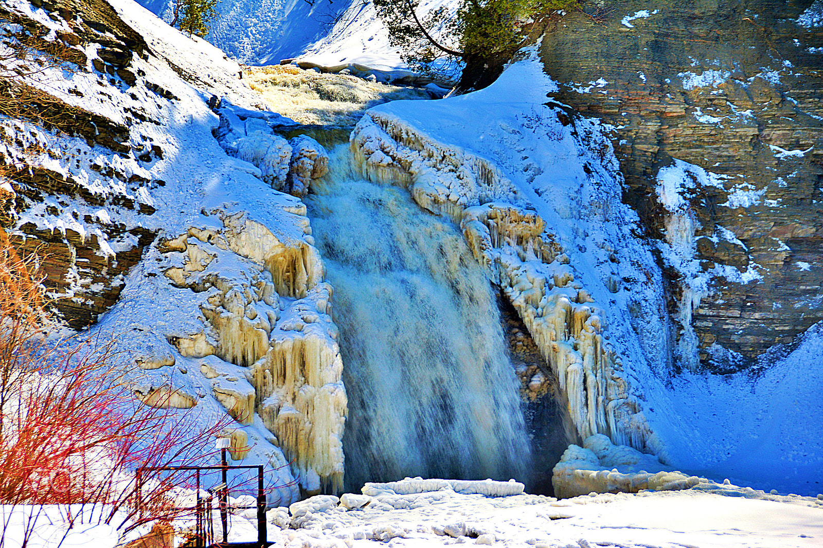 Nikon D7100 sample photo. La chute photography