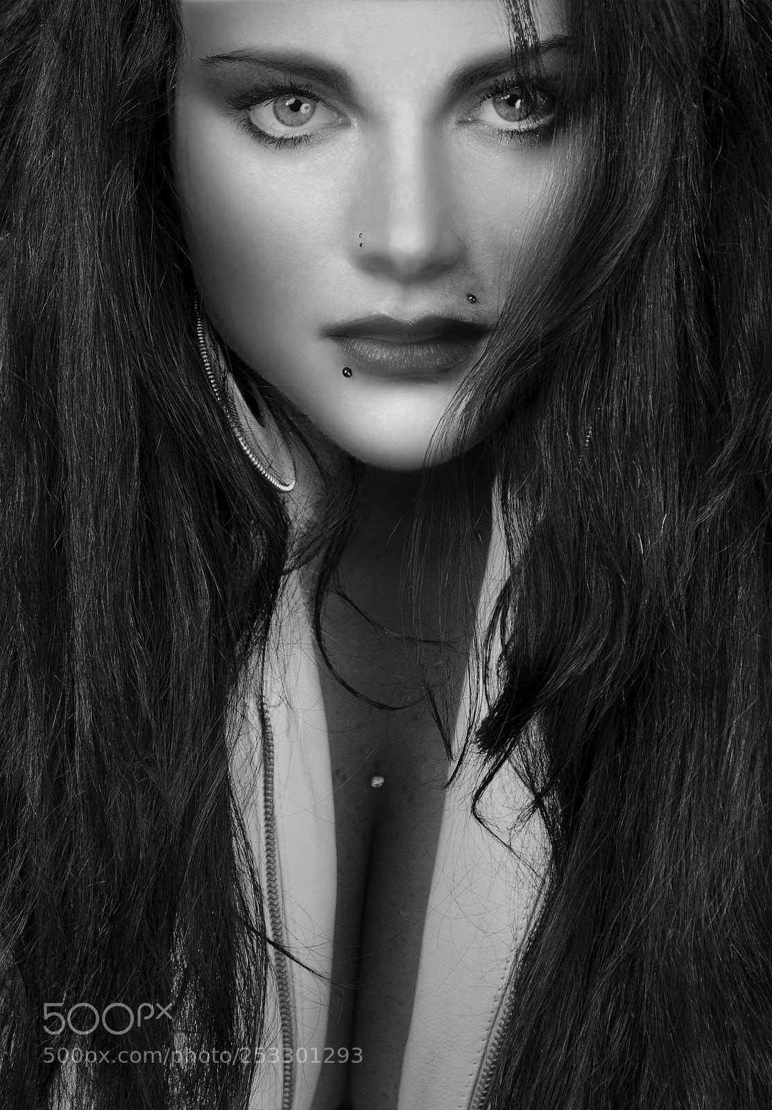 Canon EOS 7D sample photo. Black and white woman photography