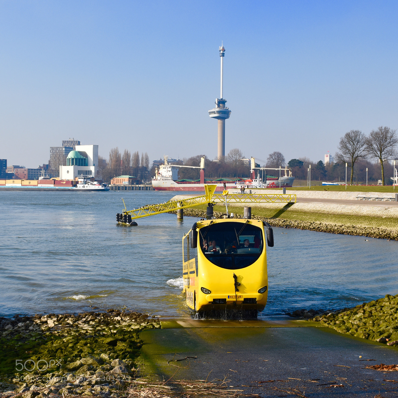 Nikon D5600 sample photo. Waterbus photography
