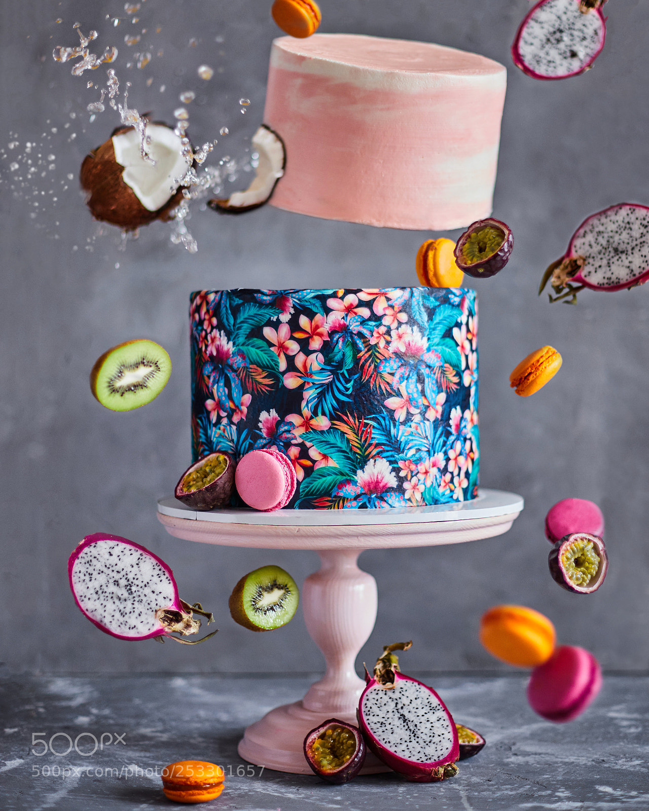Canon EOS 6D Mark II sample photo. Sweet cake levitation photography