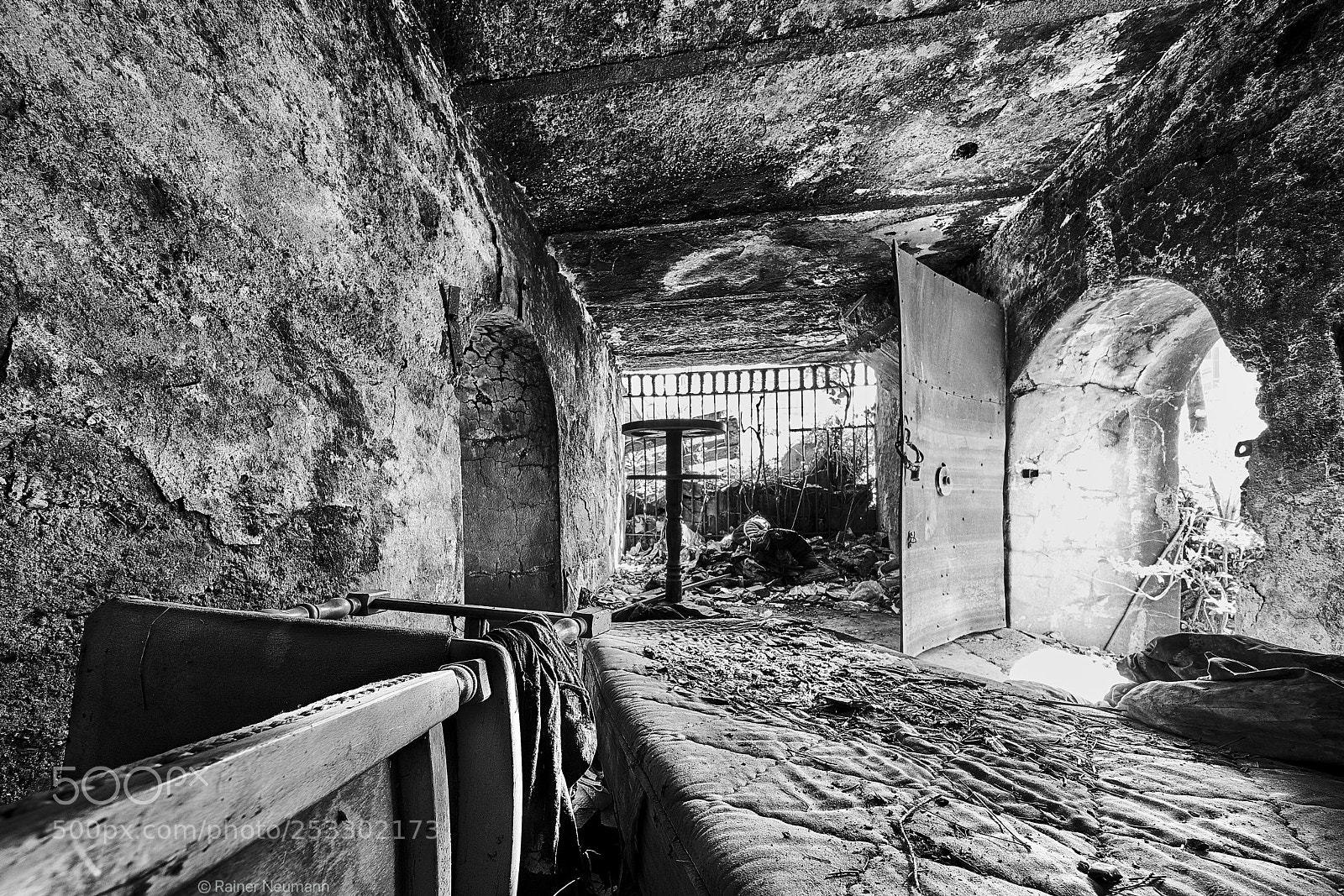Sony a7R II sample photo. Jungbusch 49 b&w photography