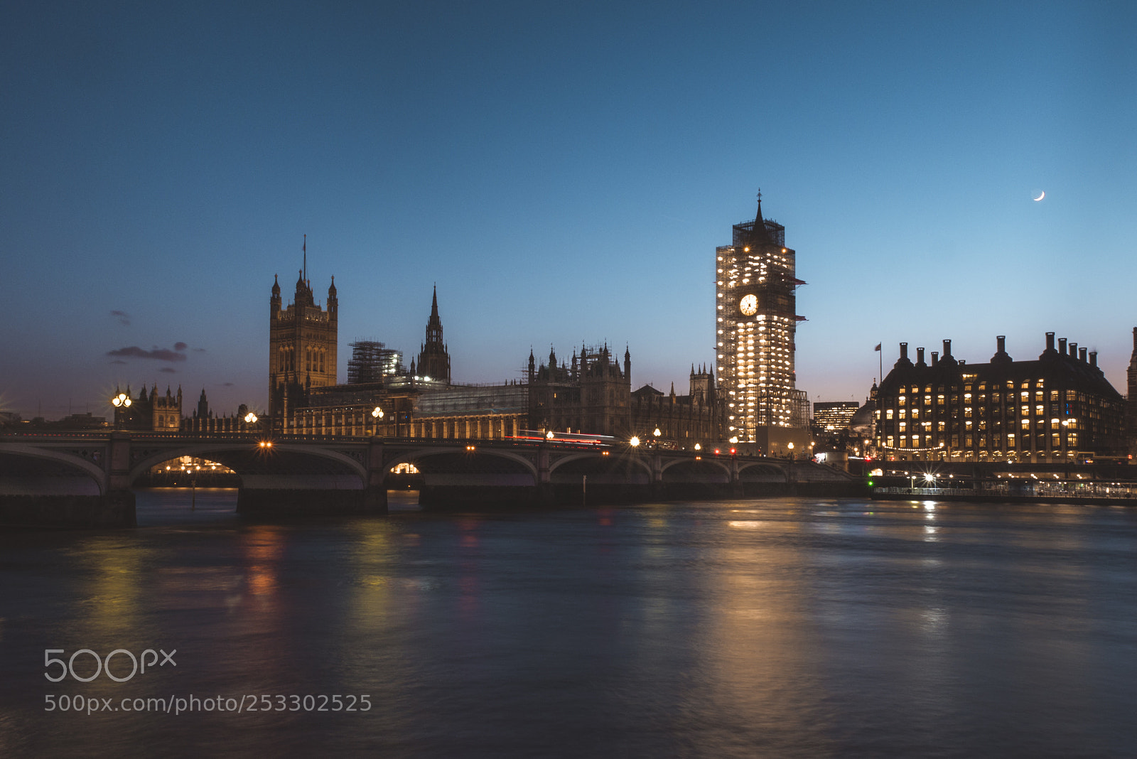 Panasonic Lumix DMC-G7 sample photo. Big ben is hiding photography