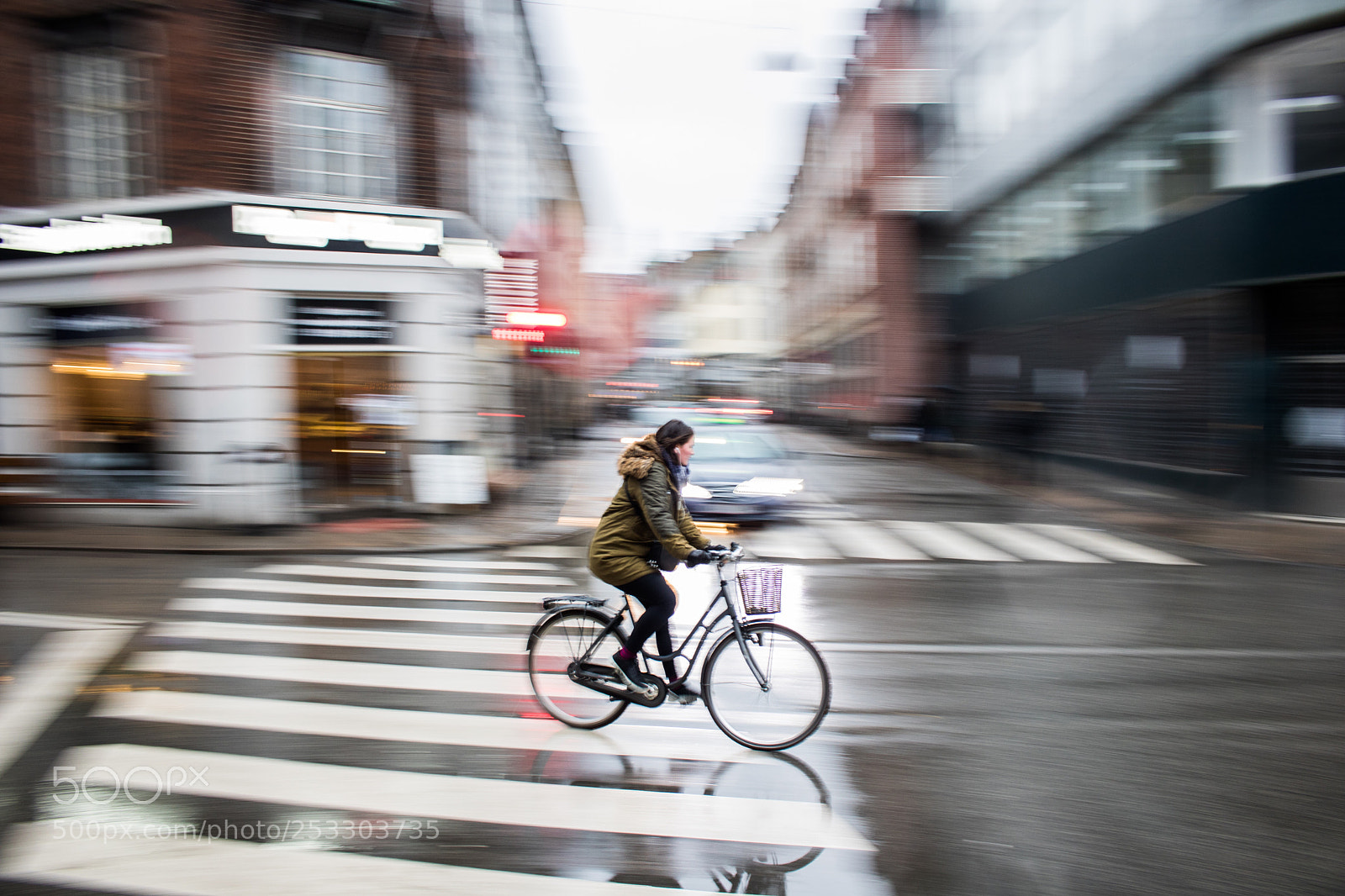 Canon EOS 750D (EOS Rebel T6i / EOS Kiss X8i) sample photo. City movement photography