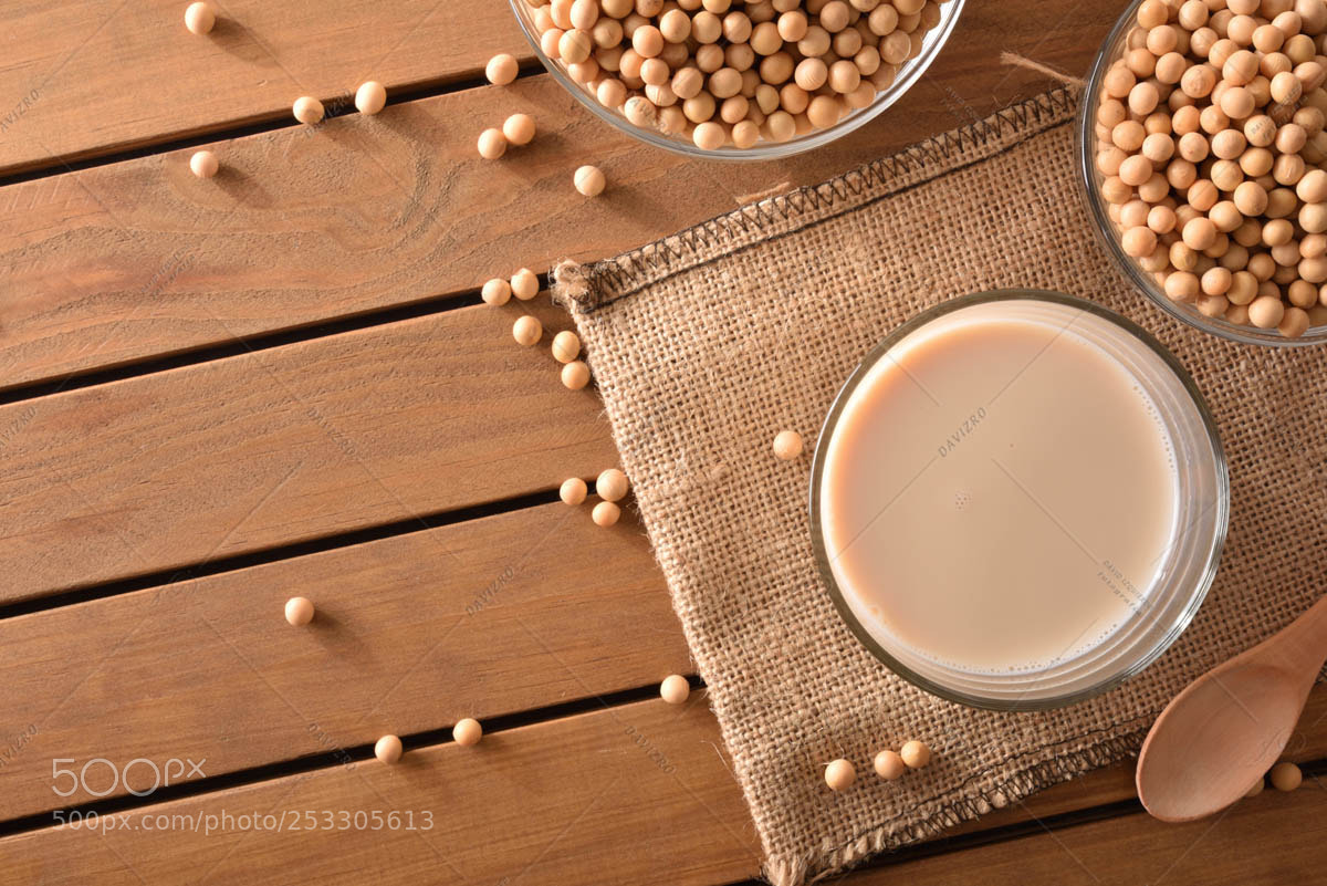 Nikon D810 sample photo. Reptientes with soy milk photography