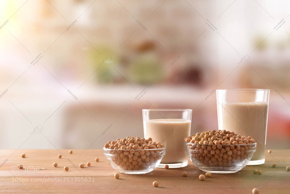 Nikon D810 sample photo. Reptientes with soy milk photography