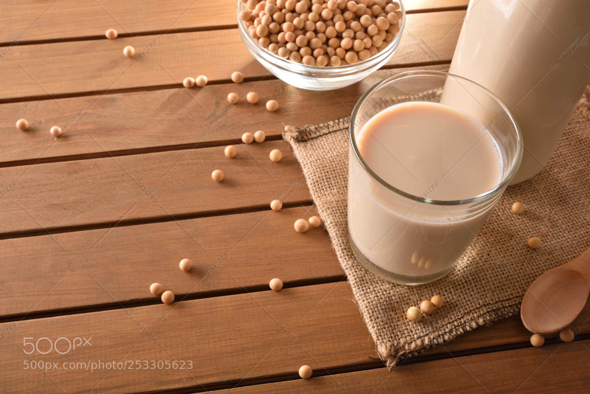 Nikon D810 sample photo. Reptientes with soy milk photography