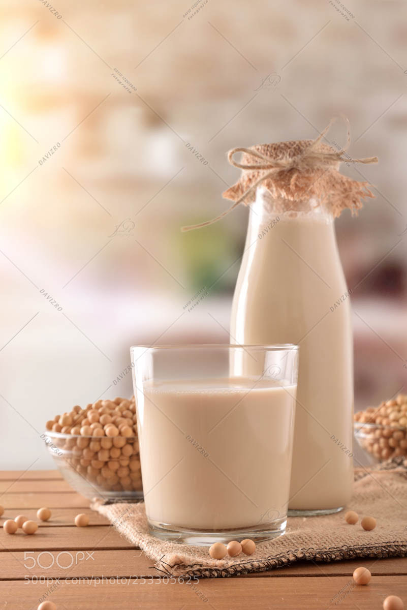 Nikon D810 sample photo. Reptientes with soy milk photography