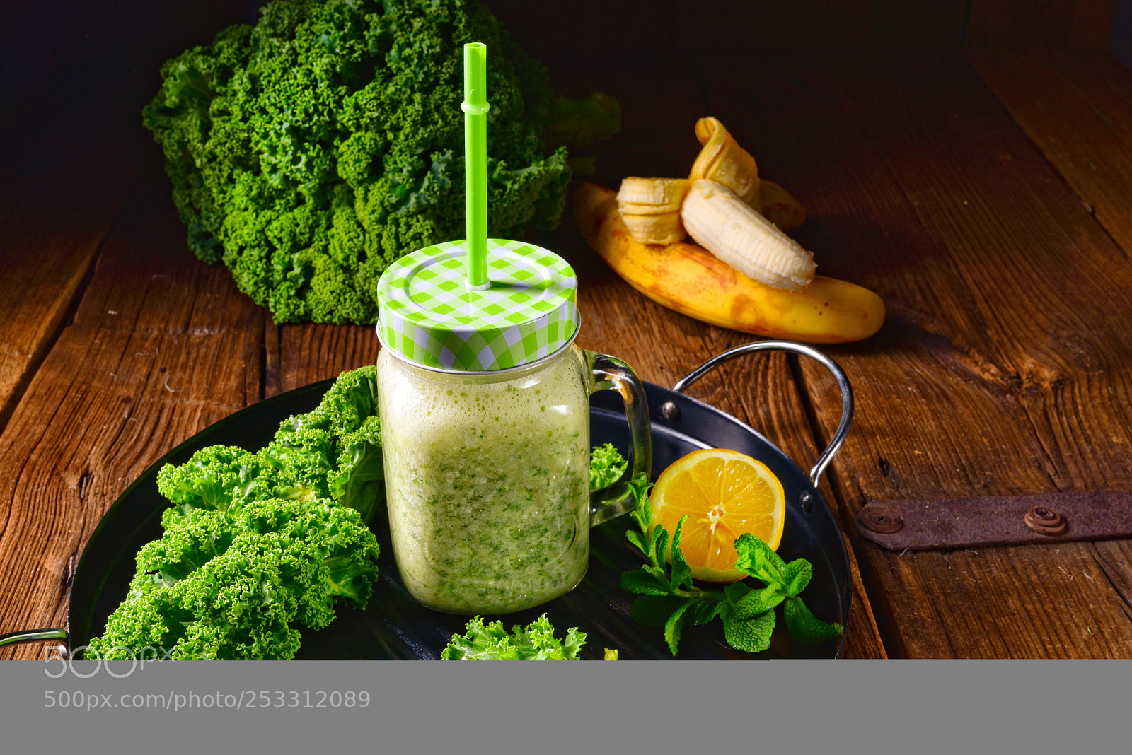 Nikon D810 sample photo. Kale banana smoothie photography