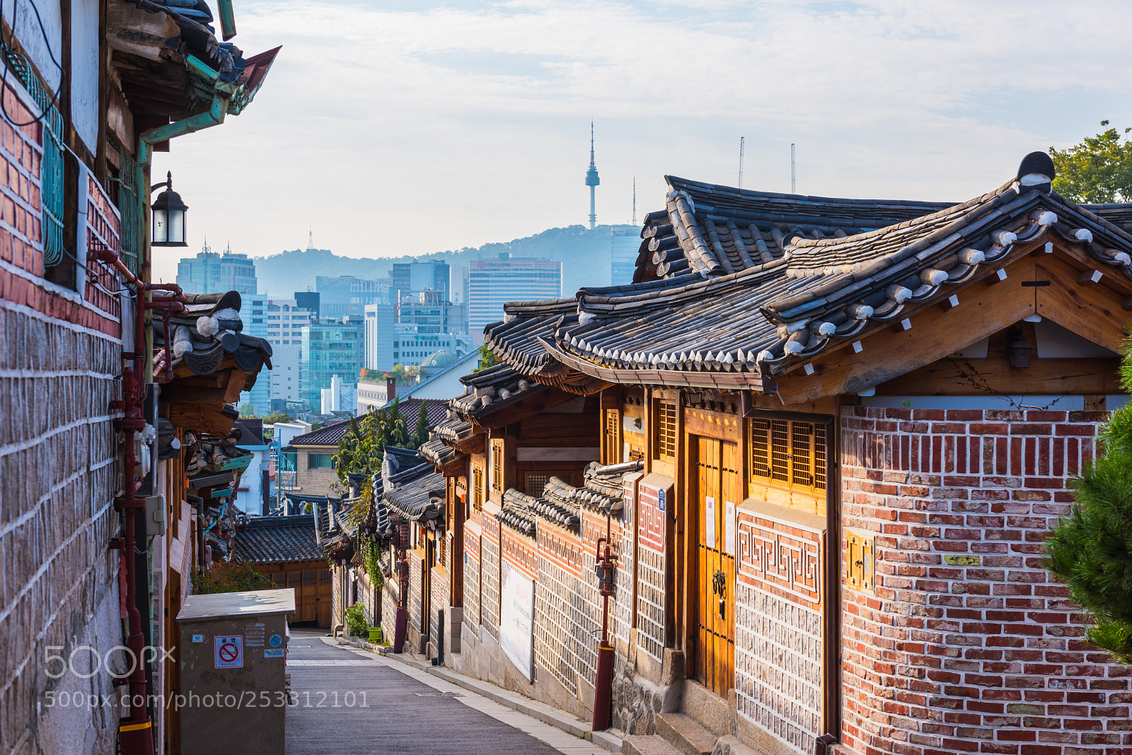 Nikon D810 sample photo. Sunrise of bukchon hanok photography