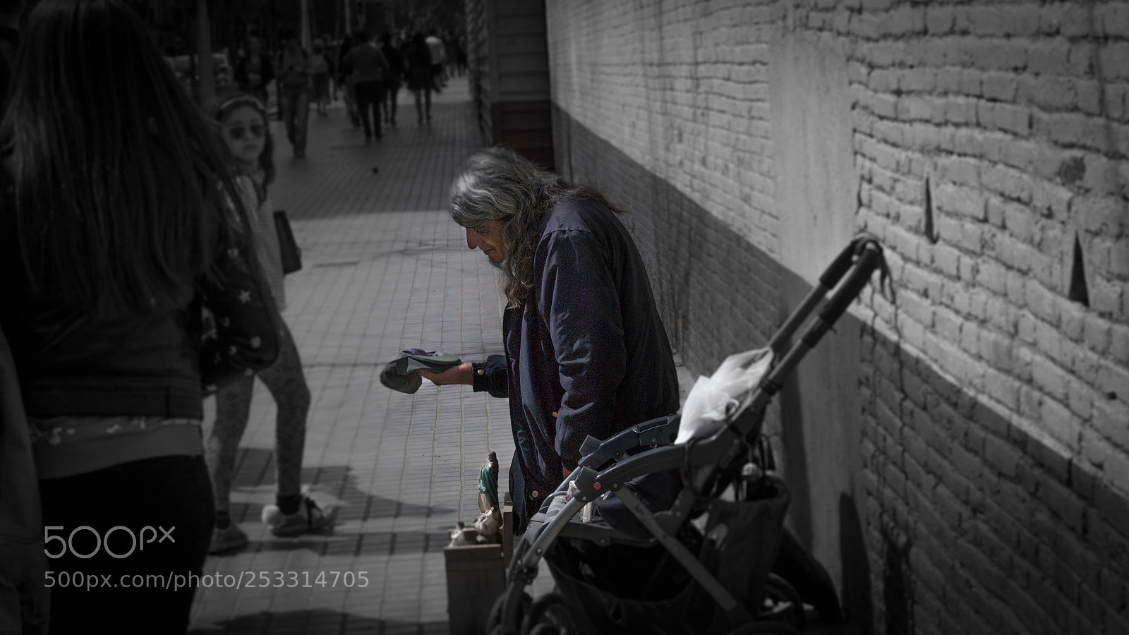 Nikon D3100 sample photo. Poverty y loneliness photography