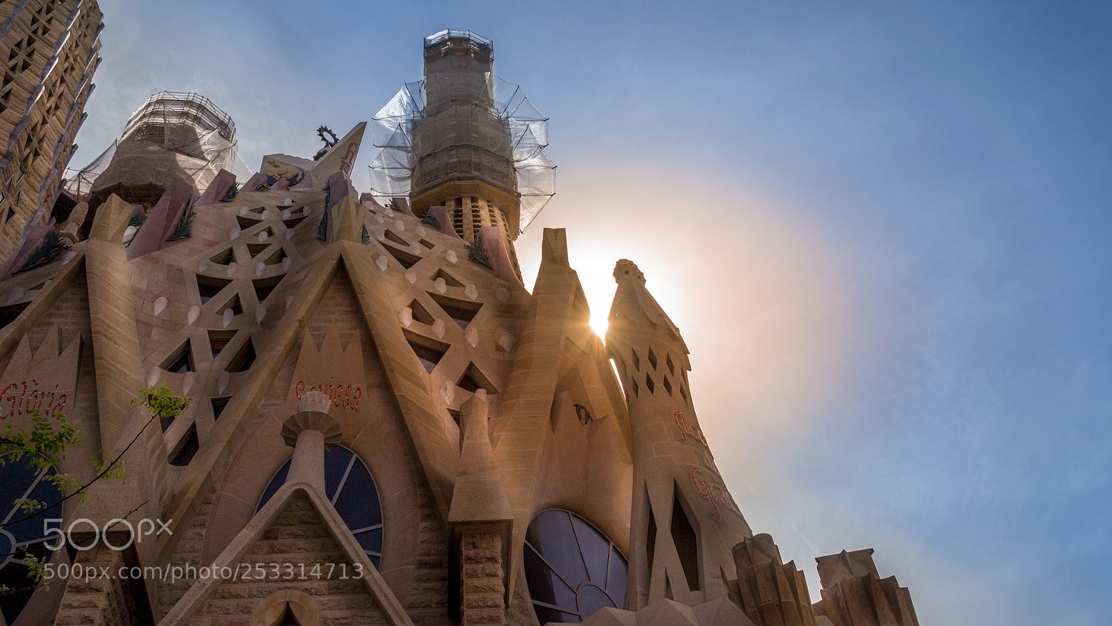 Nikon D3100 sample photo. Sagrada familia y destello photography