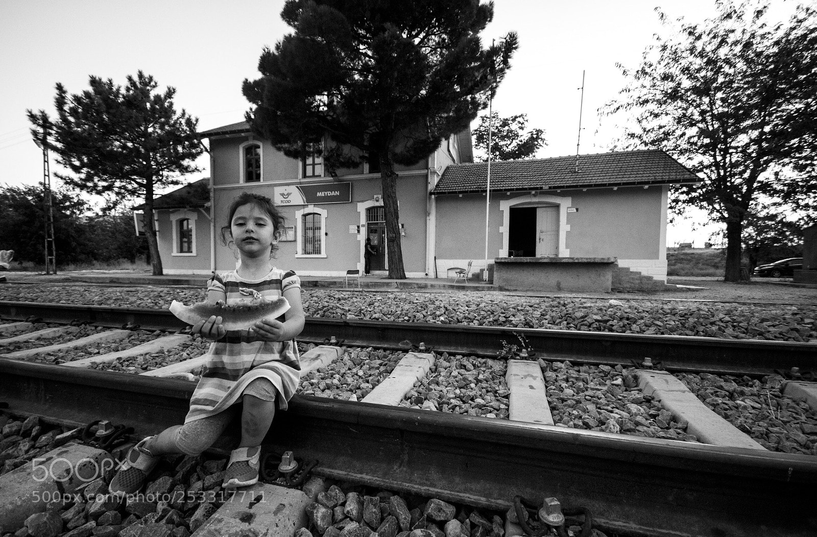 Nikon D7200 sample photo. Station children photography