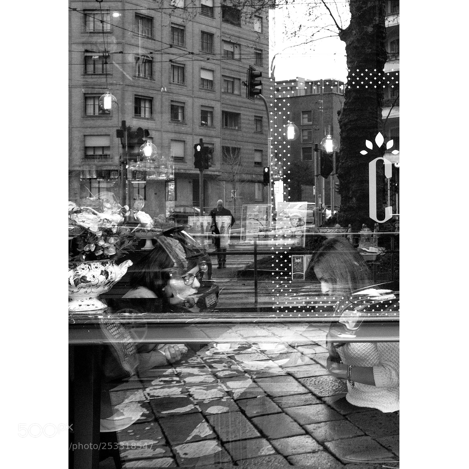 Fujifilm FinePix X100 sample photo. Coffee talk photography